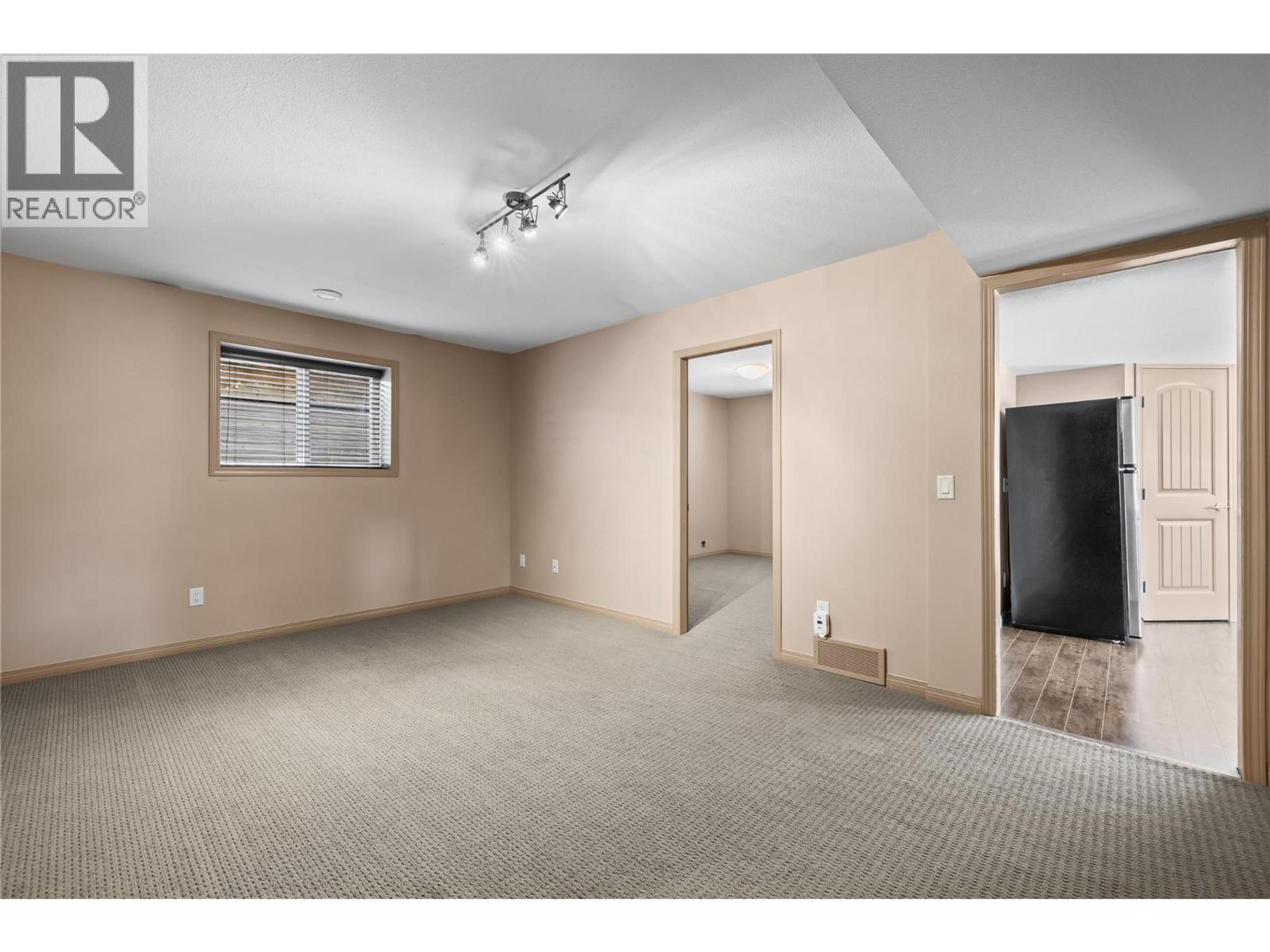 1656 MERLOT DRIVE - Image 33