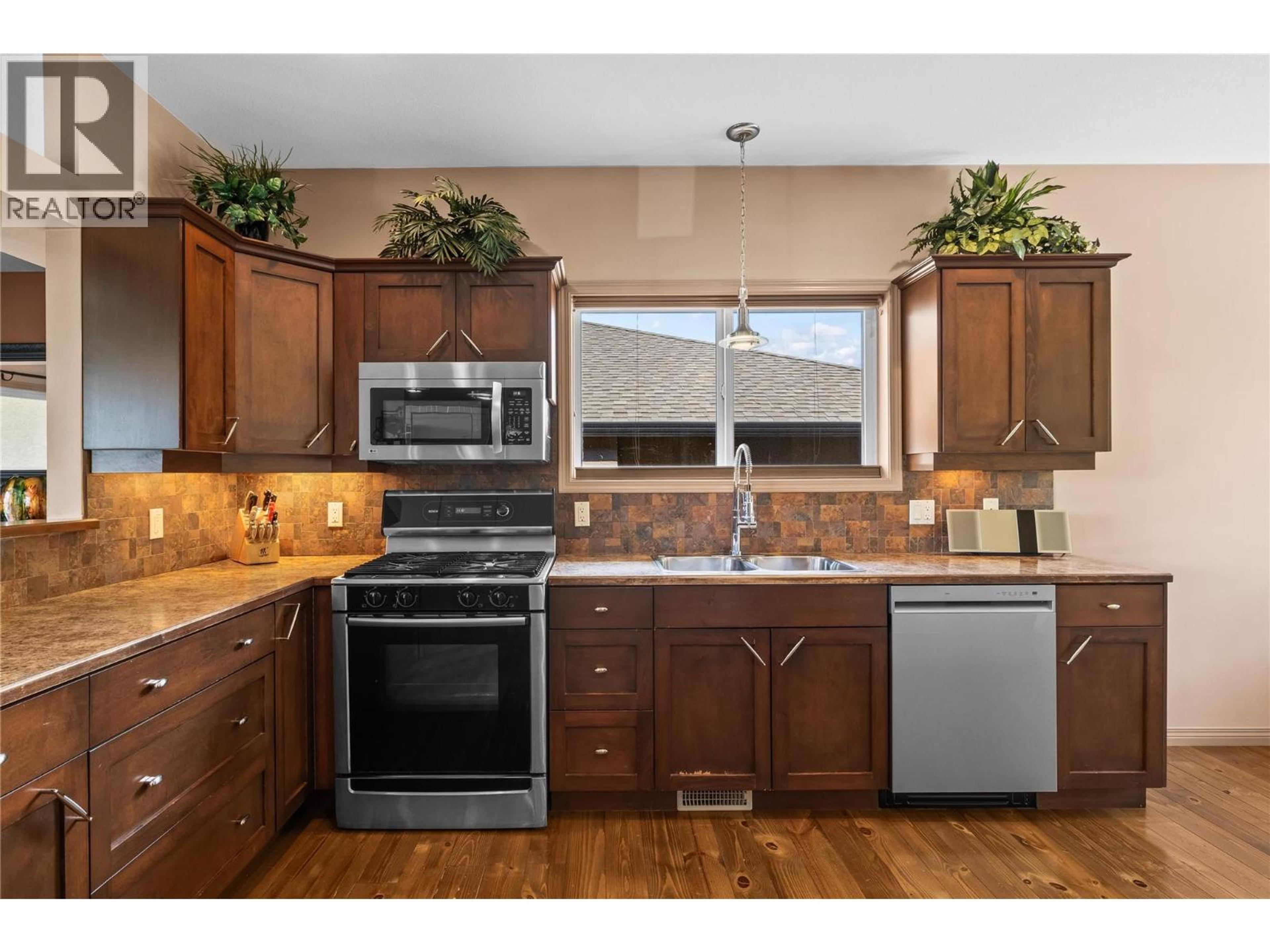 1656 MERLOT DRIVE - Image 14