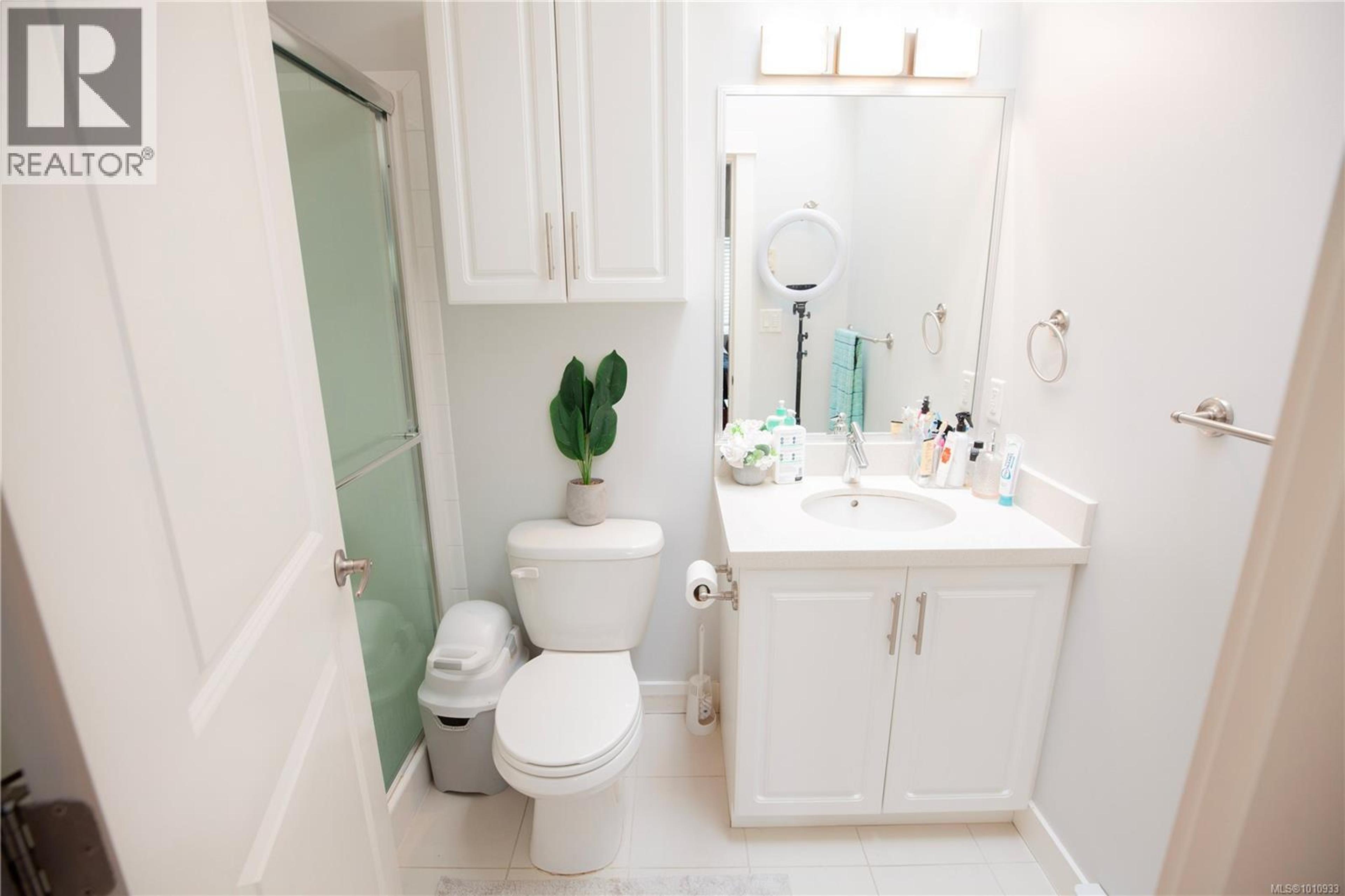 #107 2889 CARLOW RD - Image 40