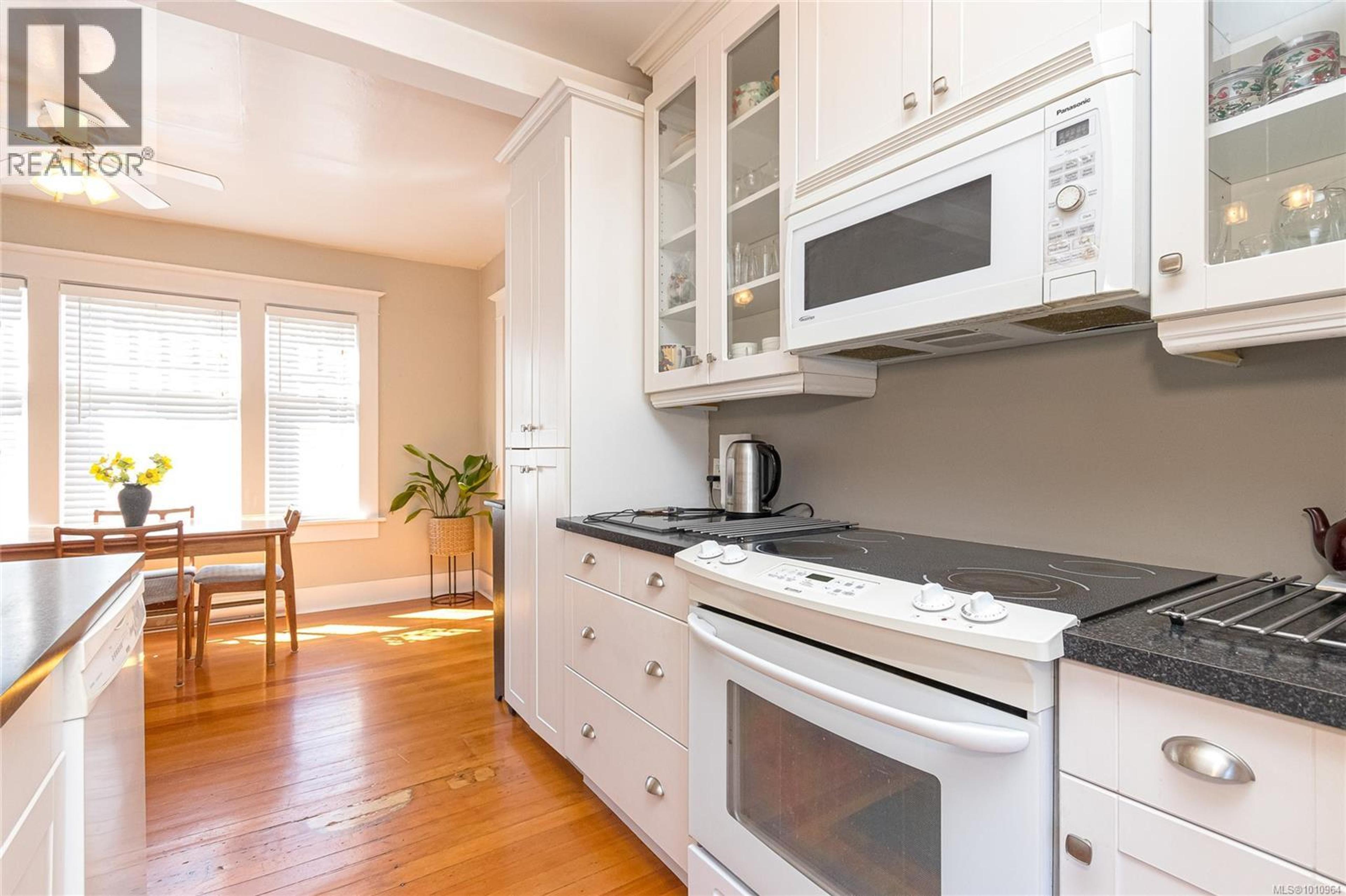 3840 SAVANNAH AVE - Image 11