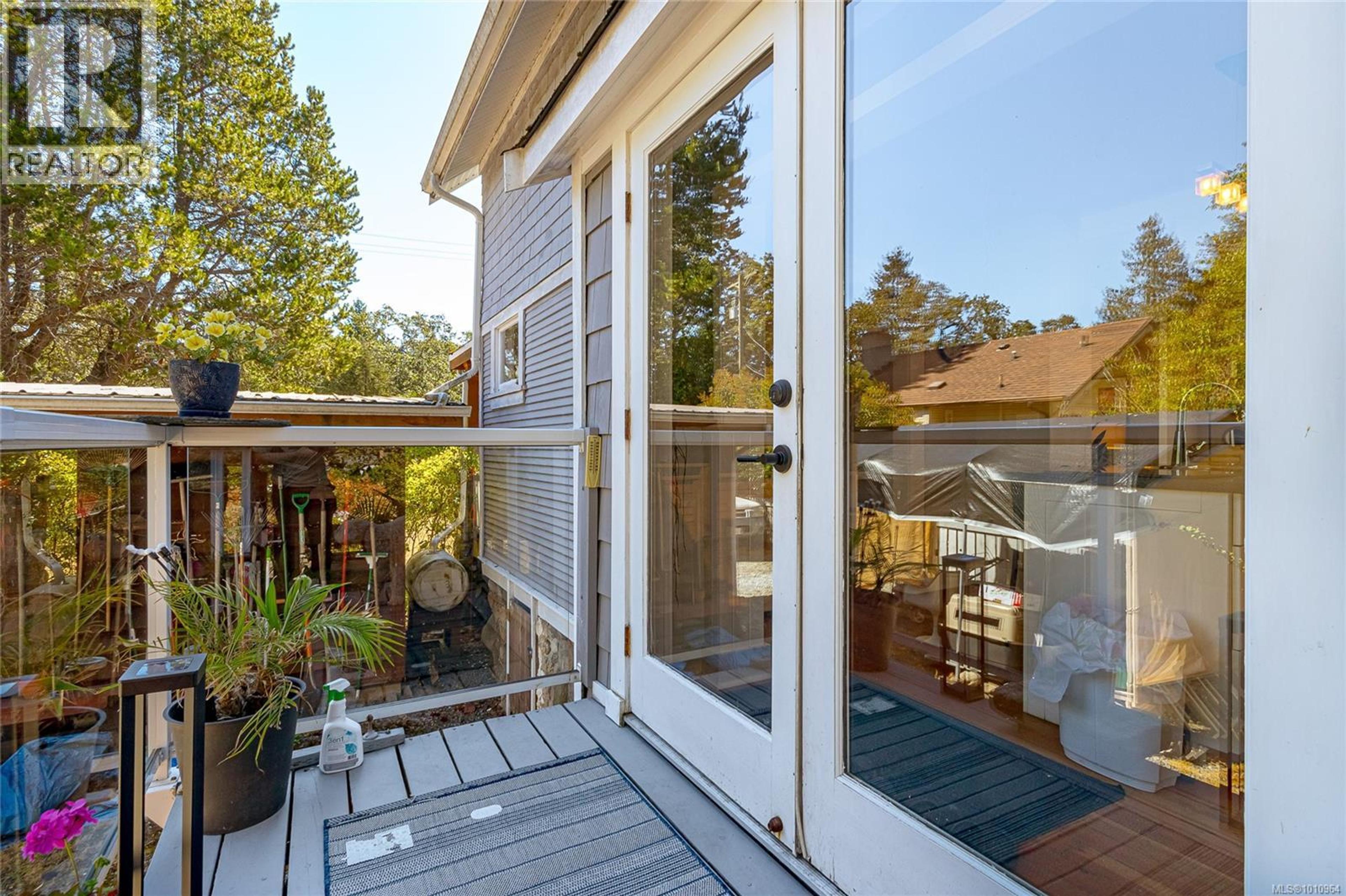 3840 SAVANNAH AVE - Image 24