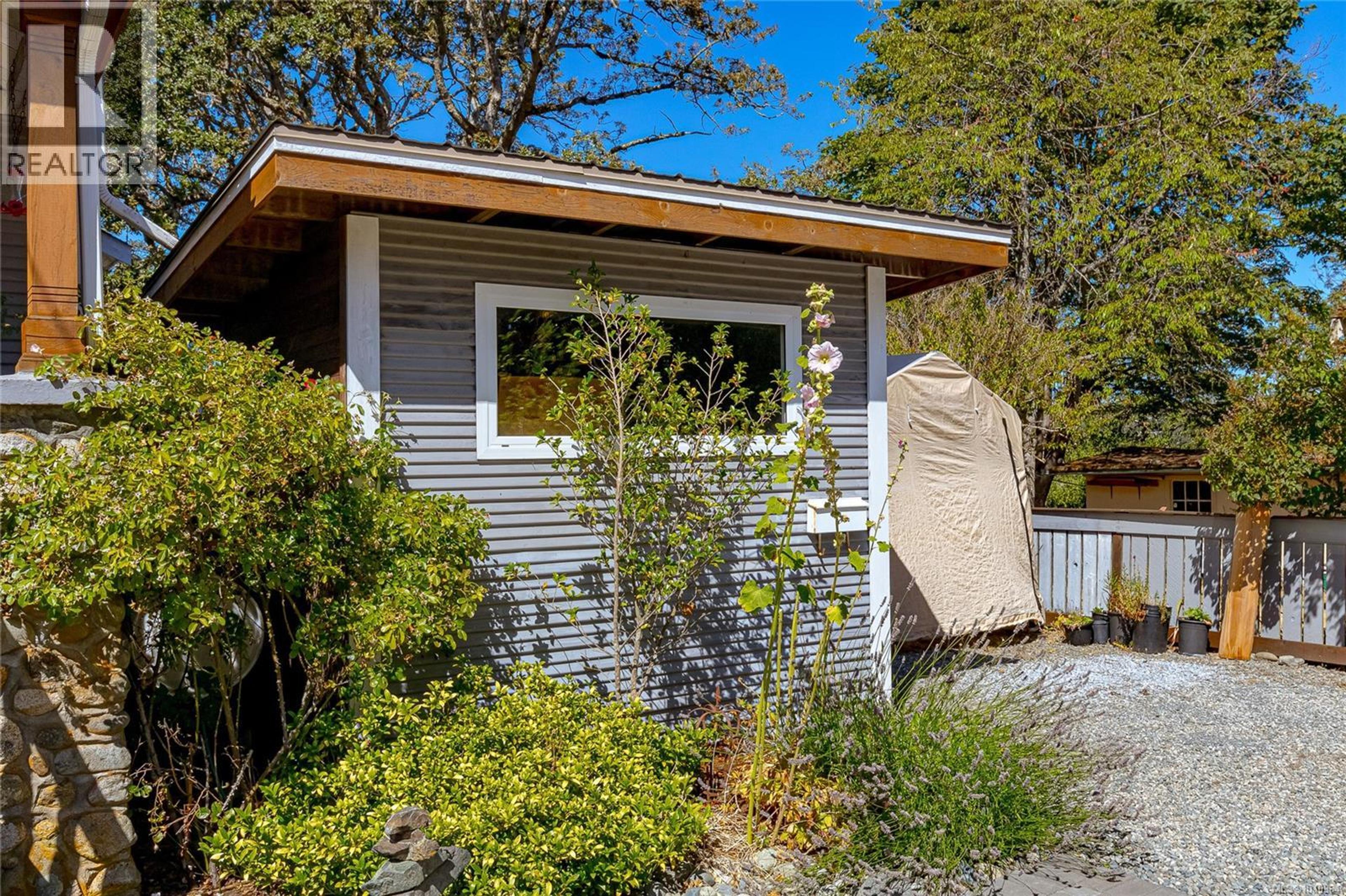 3840 SAVANNAH AVE - Image 31