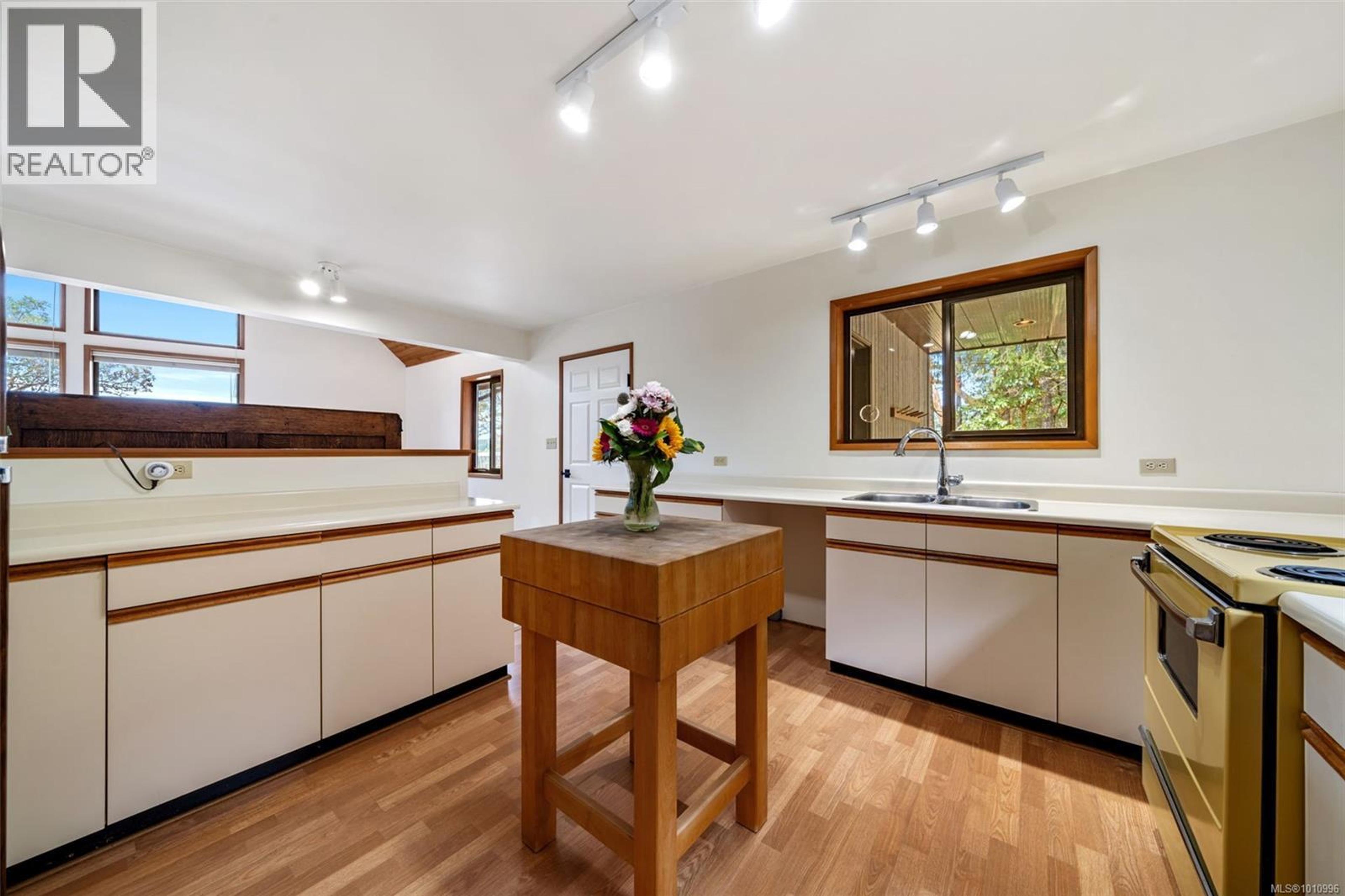 1618 DAVIES RD - Image 11