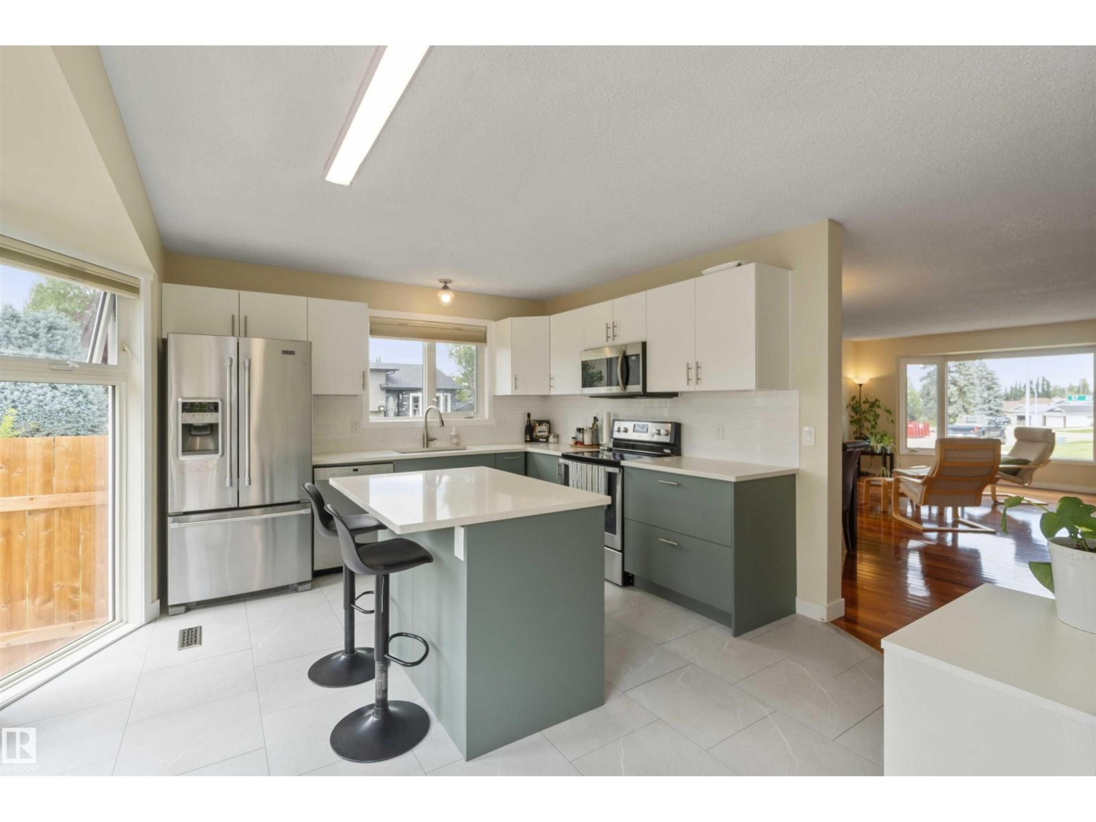 18519 57 AV NW - Image 15