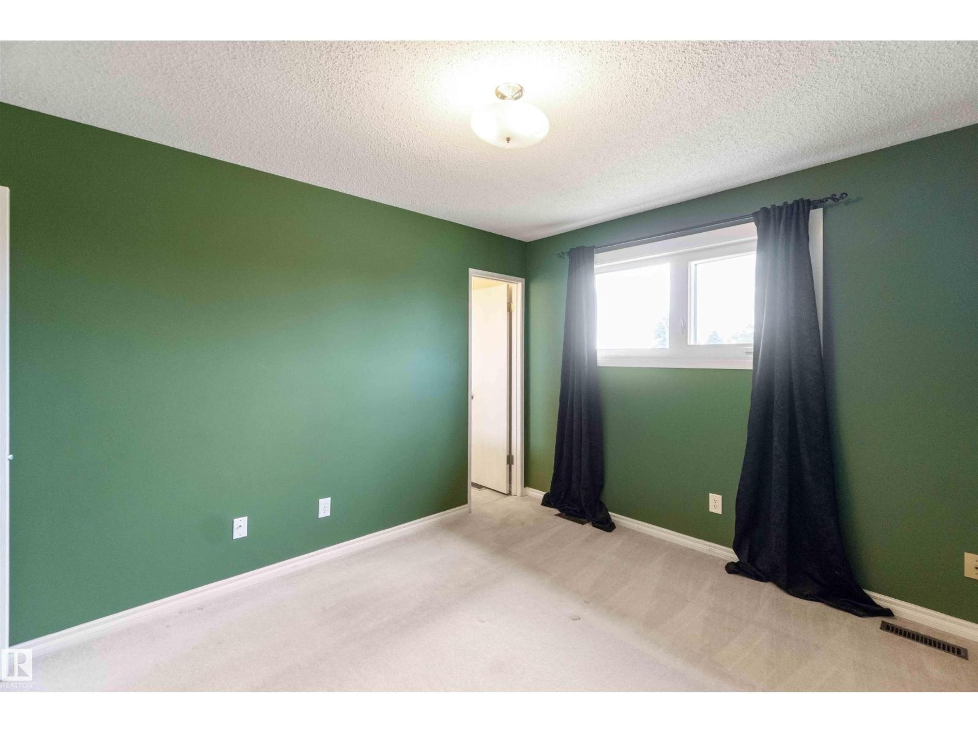 18519 57 AV NW - Image 24