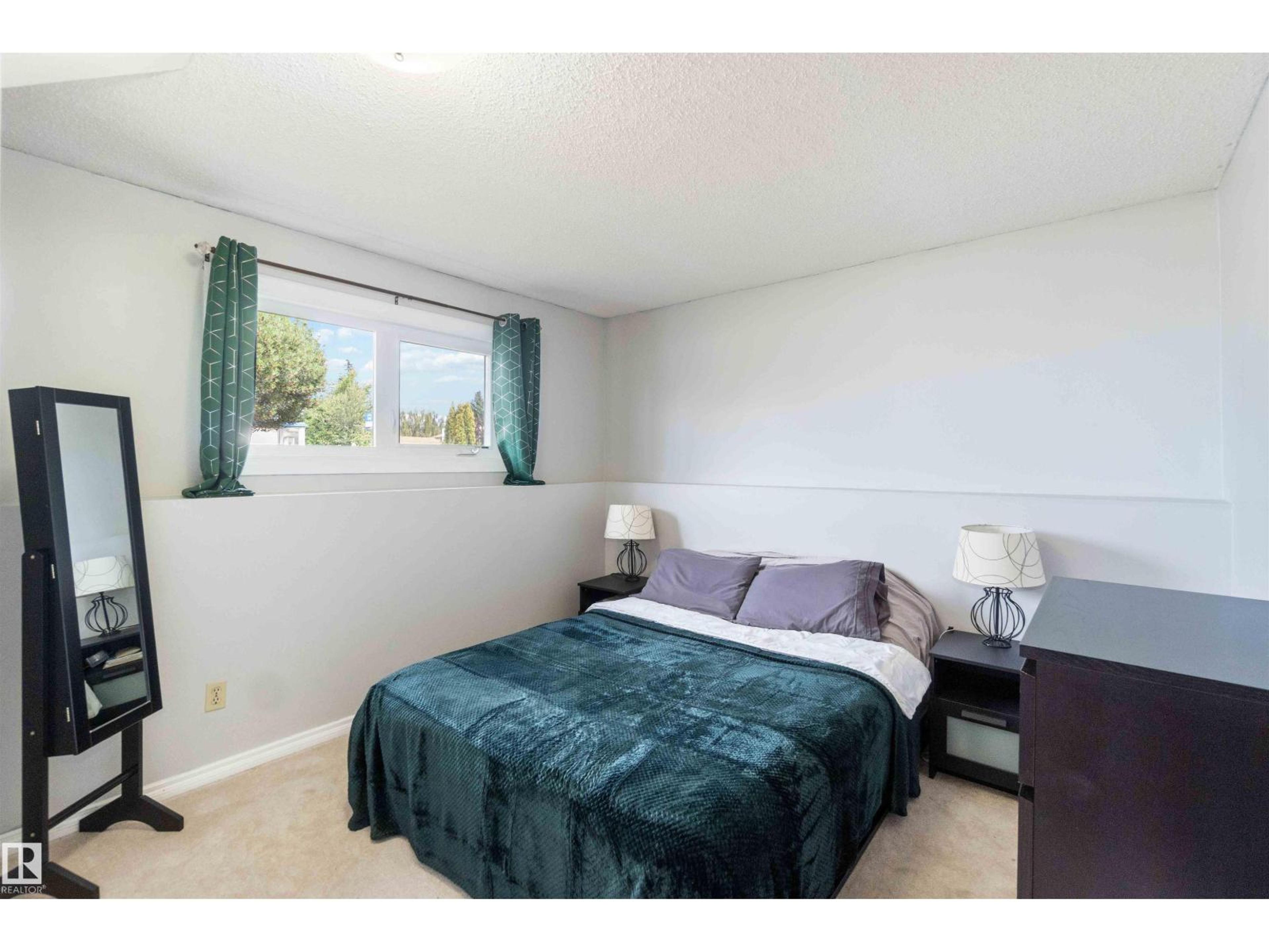 18519 57 AV NW - Image 31