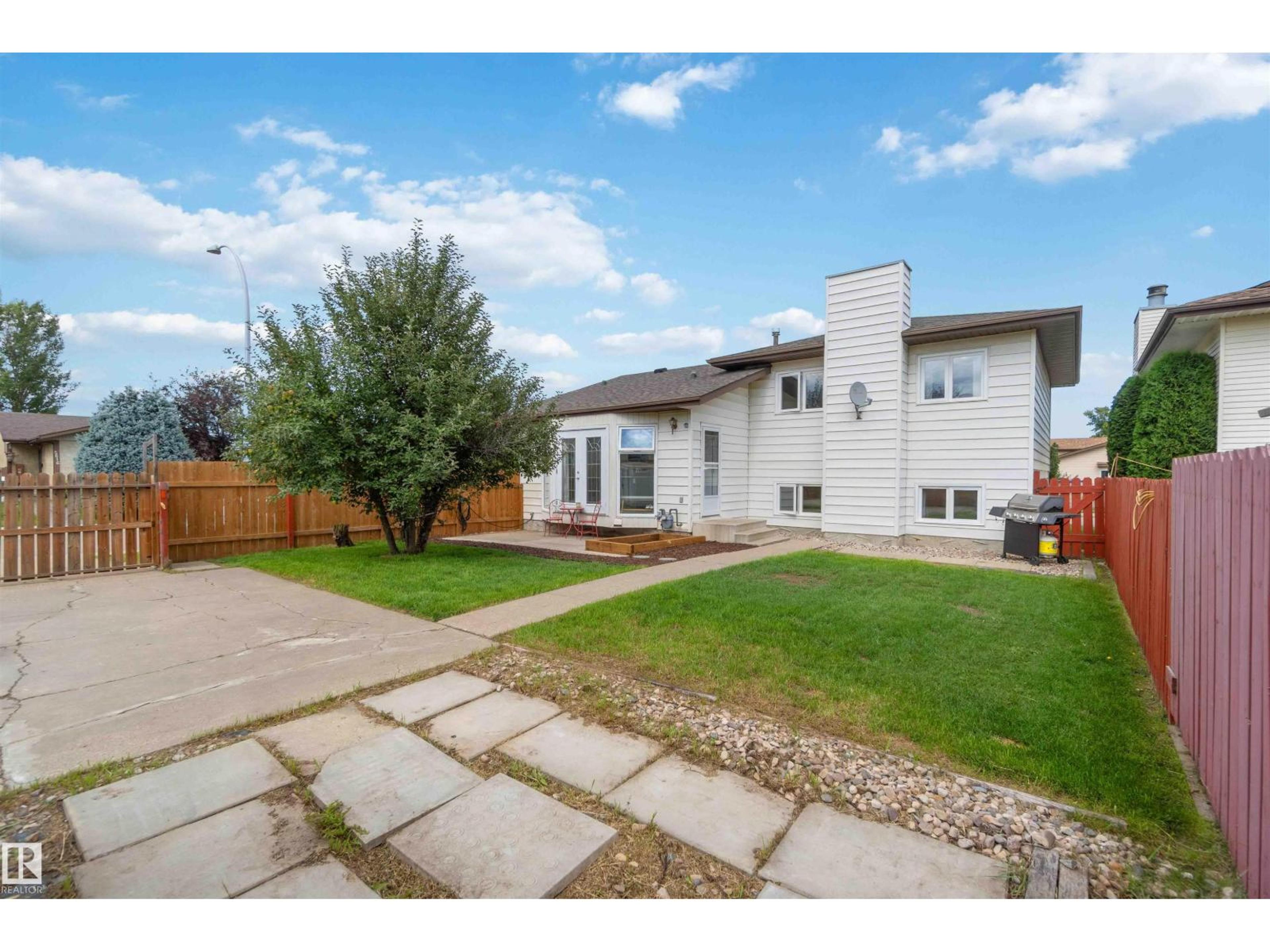 18519 57 AV NW - Image 46
