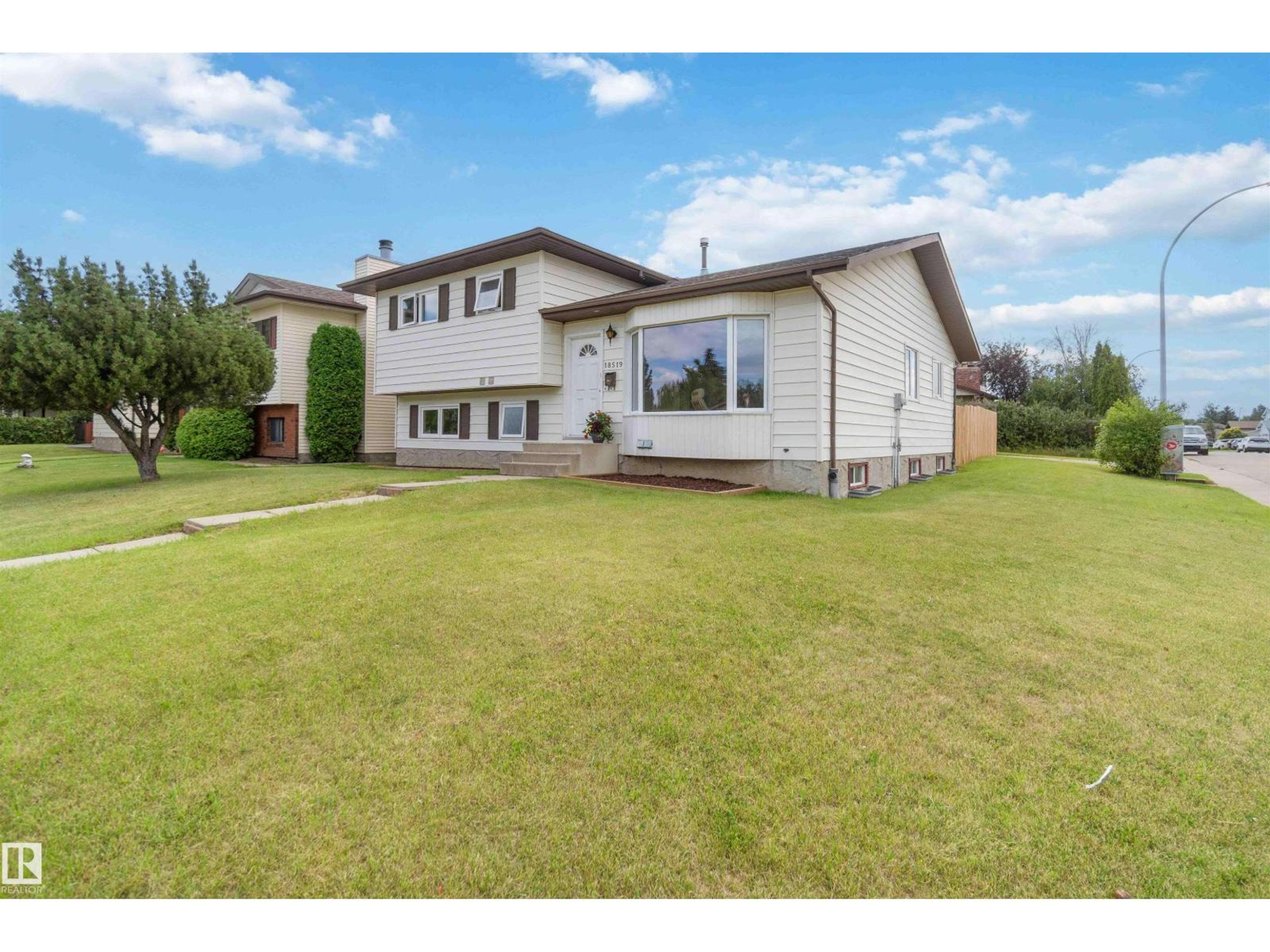 18519 57 AV NW - Image 59