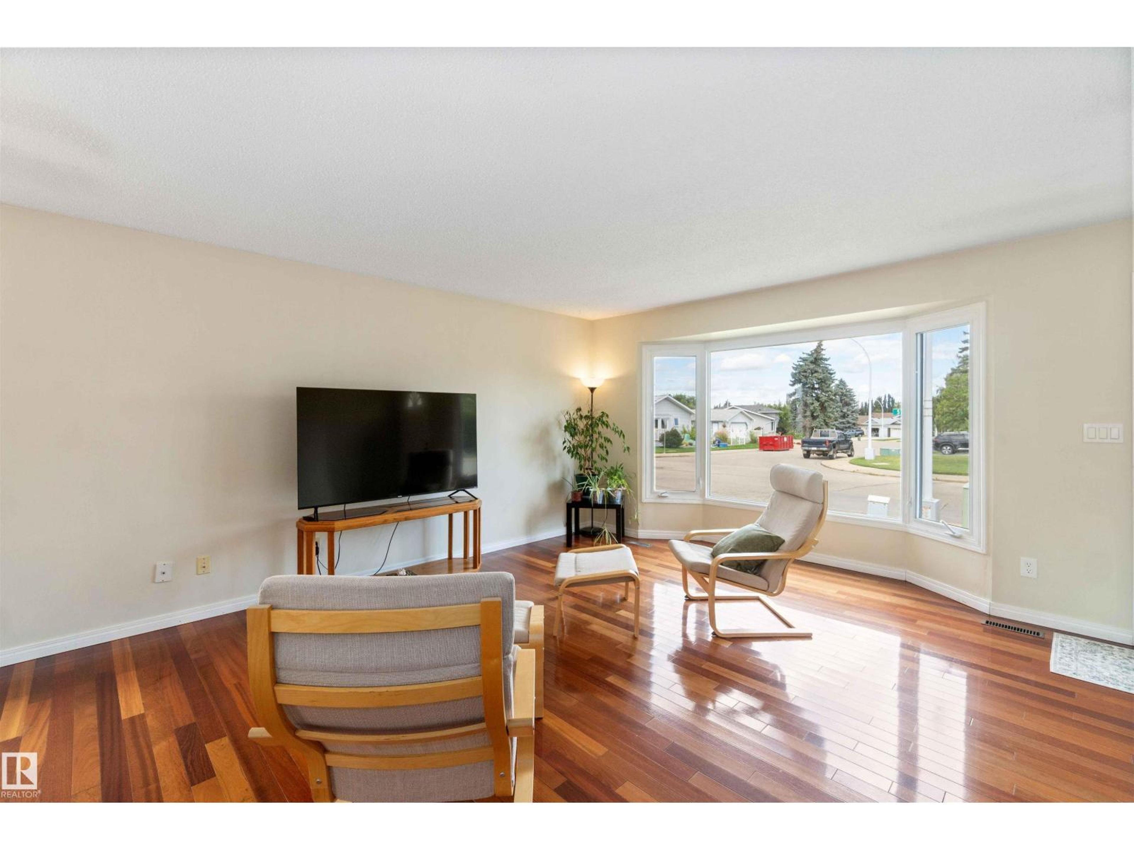 18519 57 AV NW - Image 6