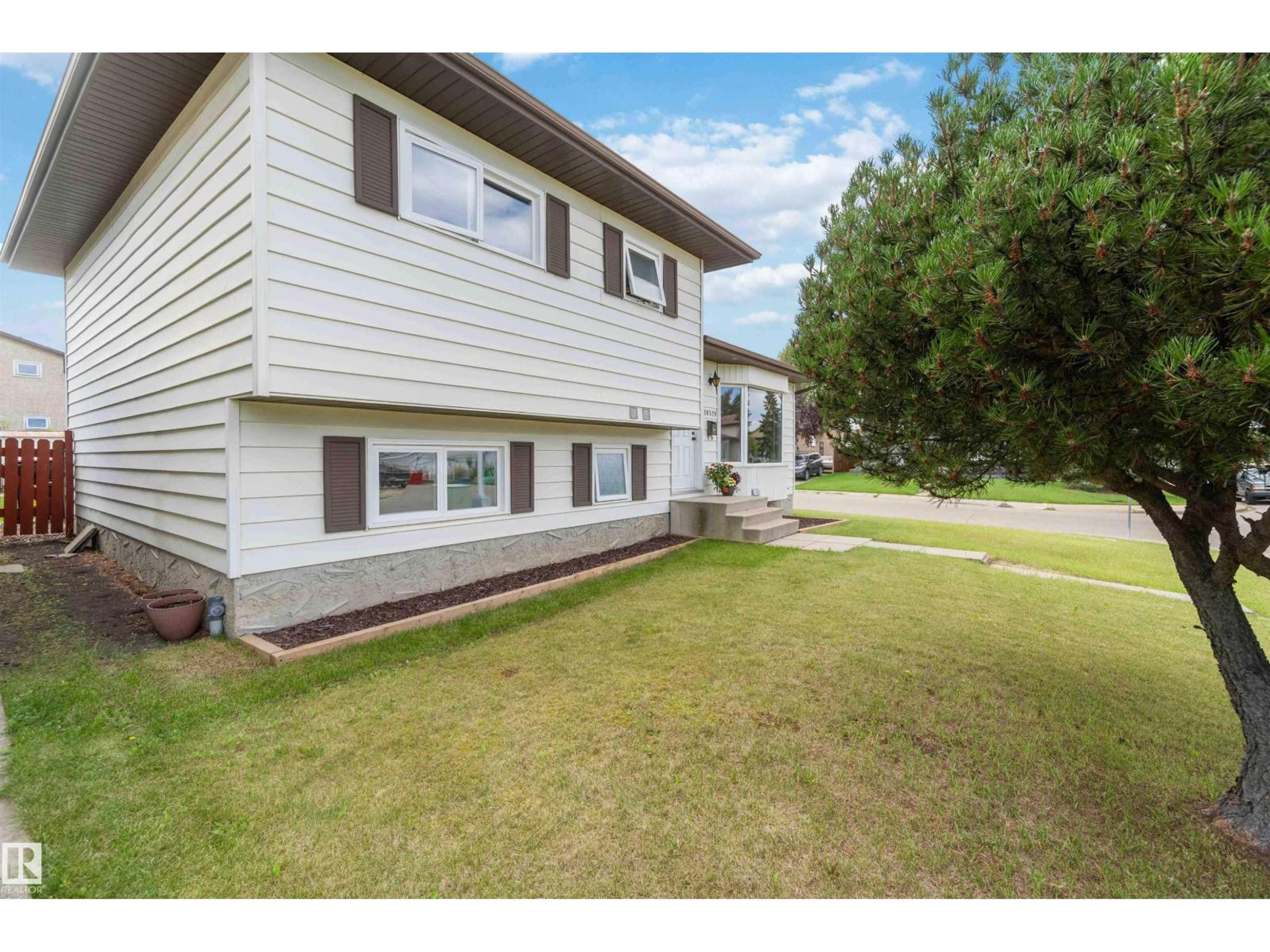 18519 57 AV NW - Image 60