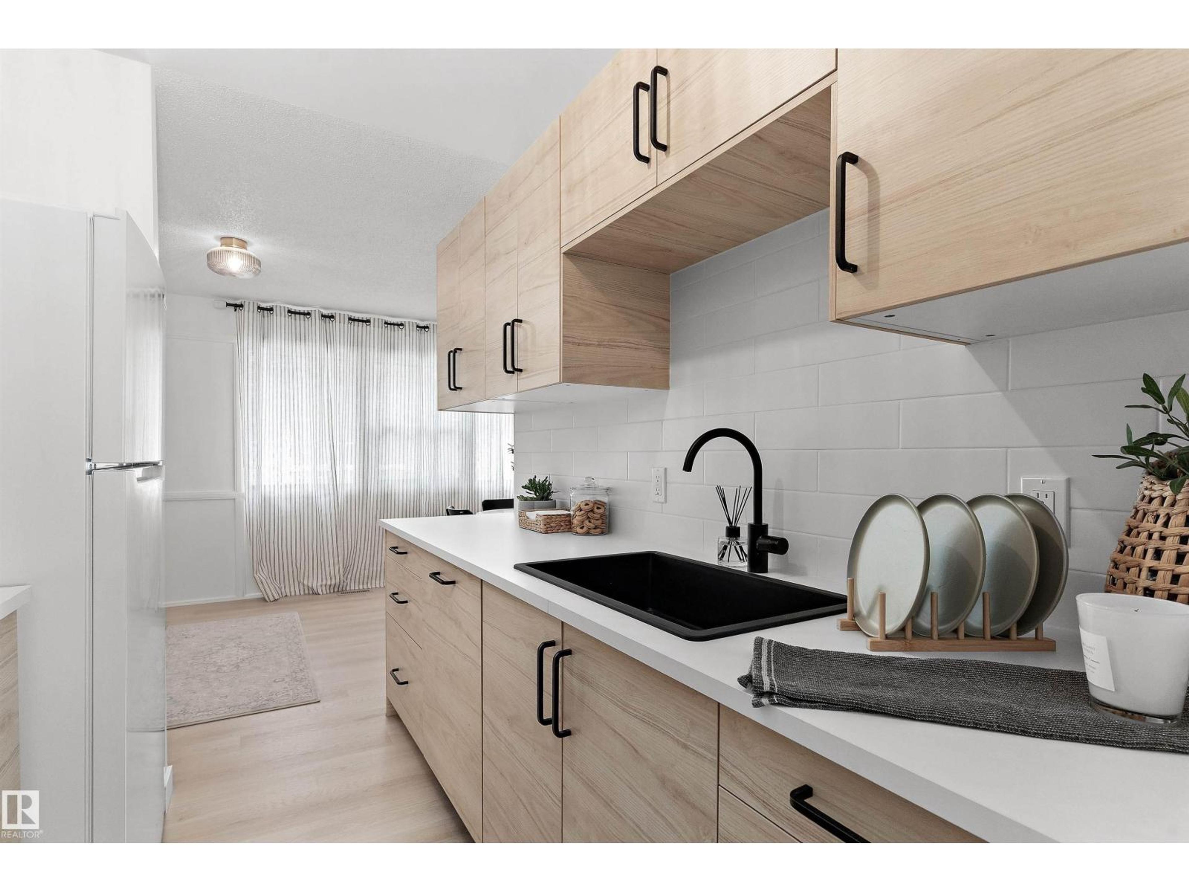 717 VILLAGE ON THE GREEN GR NW - Image 12