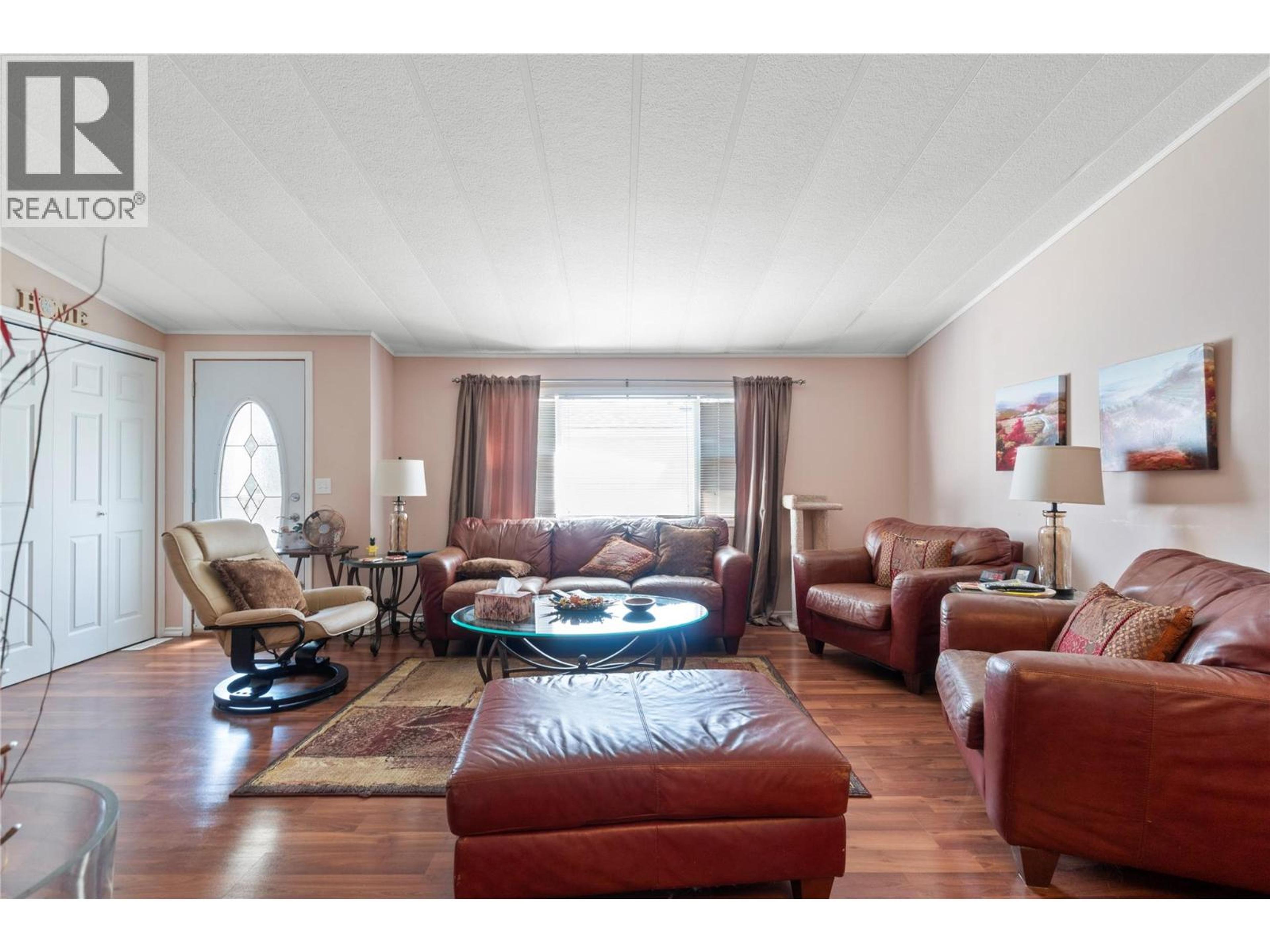 #16 1361 30 STREET SE - Image 15