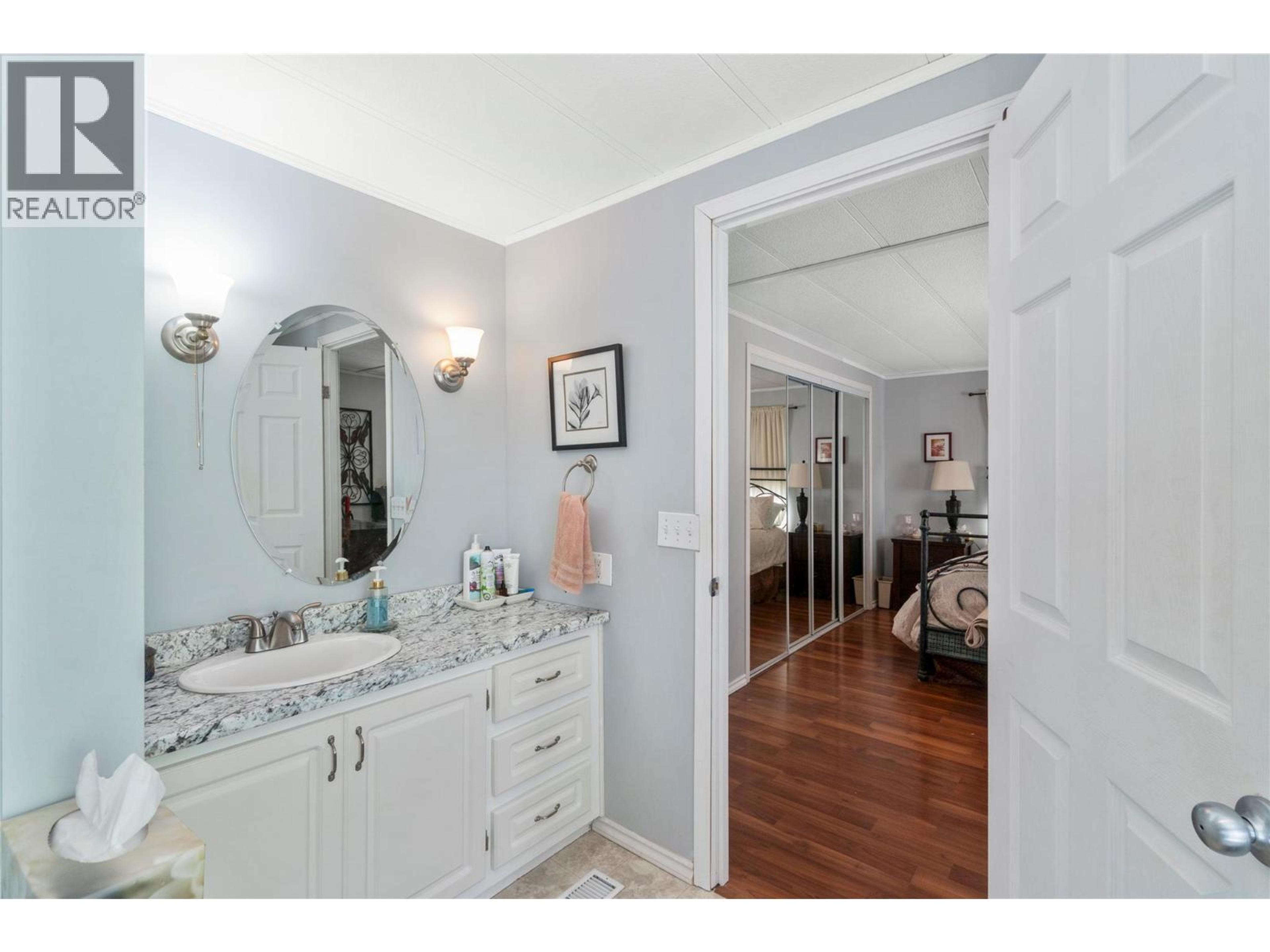 #16 1361 30 STREET SE - Image 9