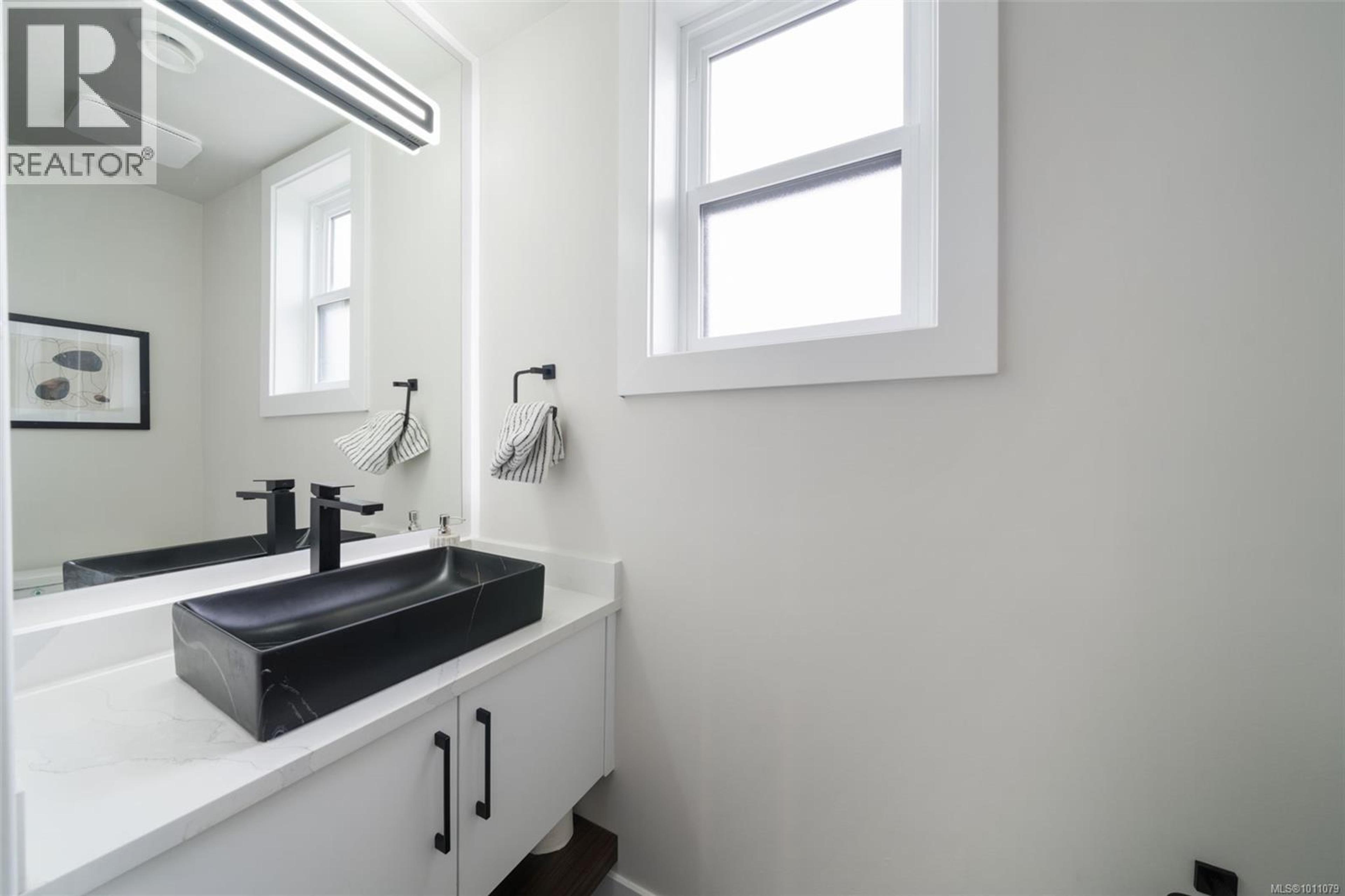 2210 ARCHER GATE - Image 11