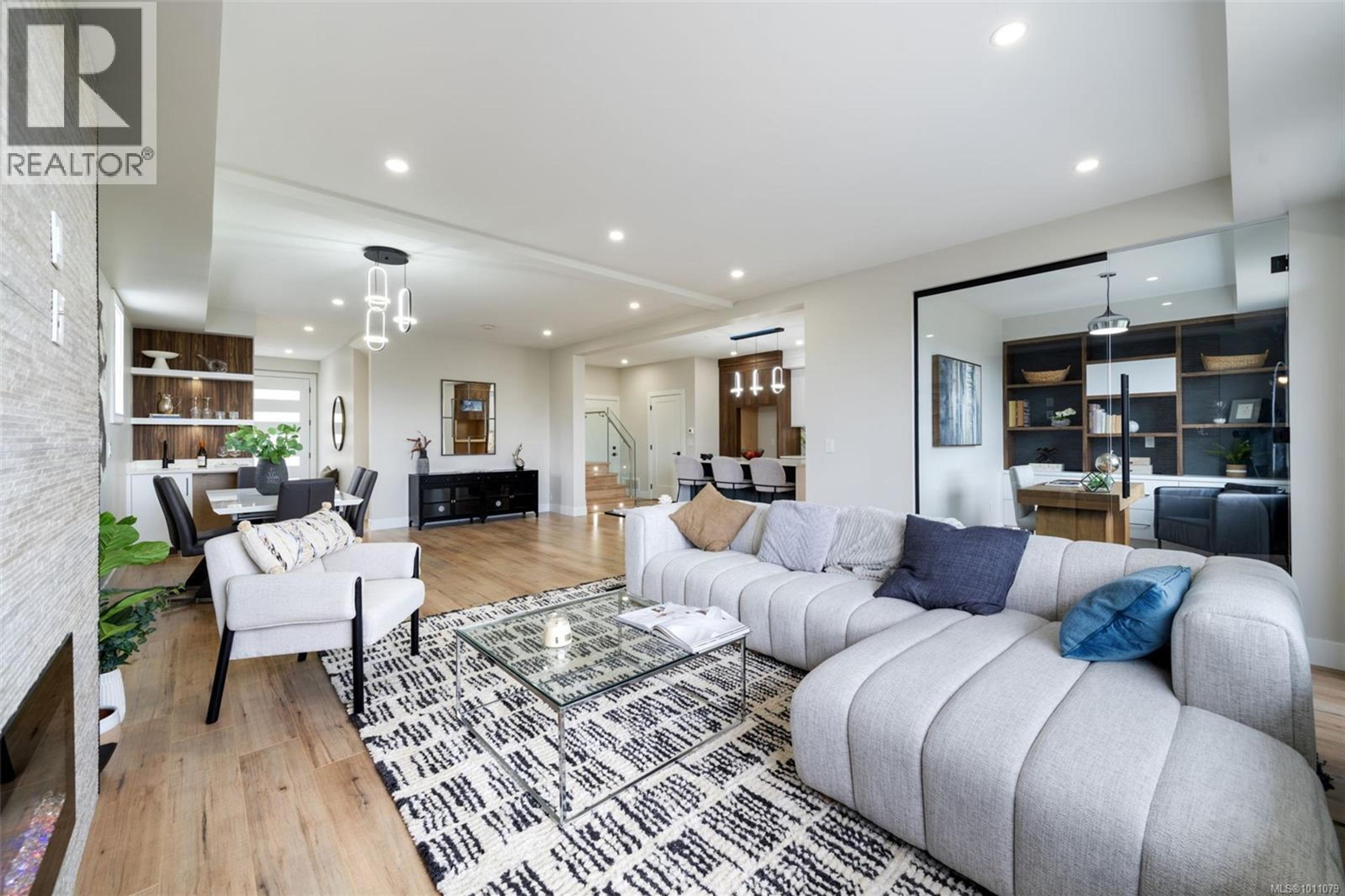 2210 ARCHER GATE - Image 13