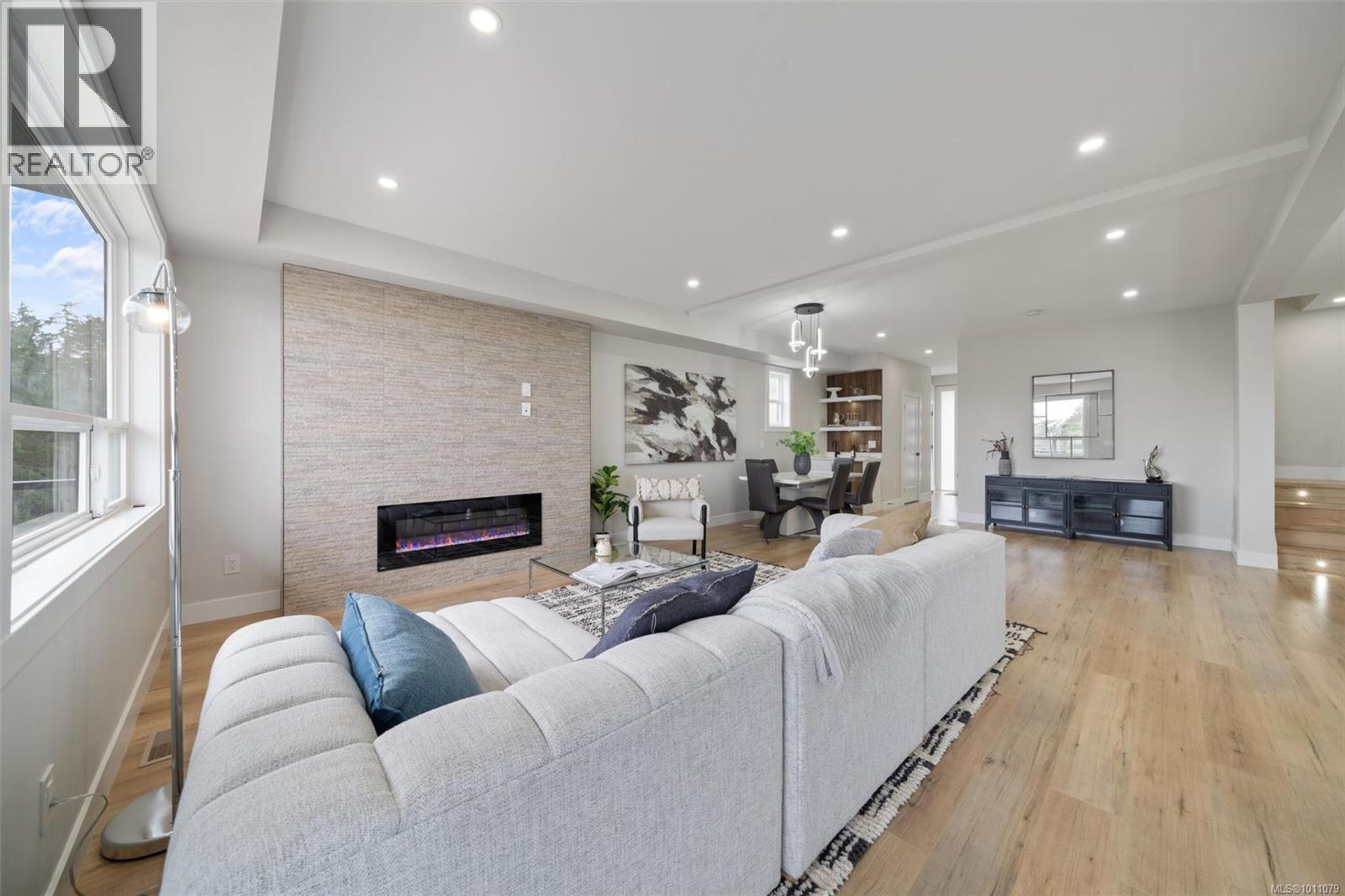 2210 ARCHER GATE - Image 17
