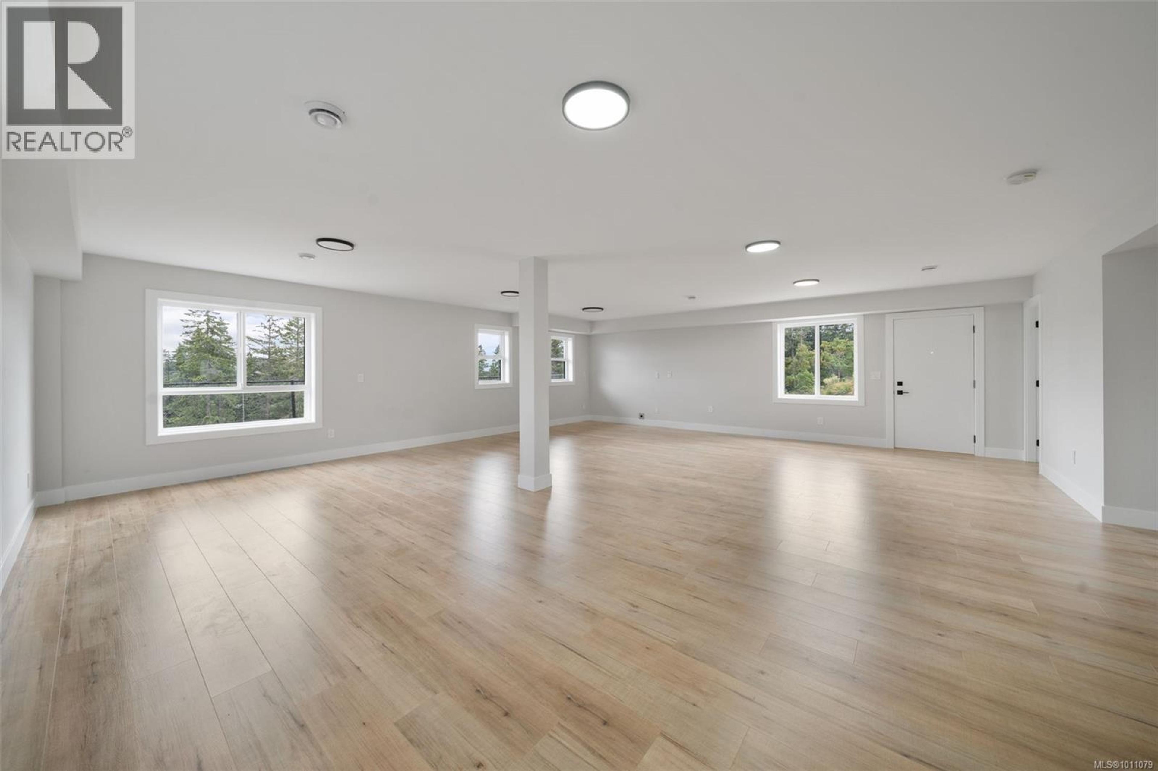 2210 ARCHER GATE - Image 40