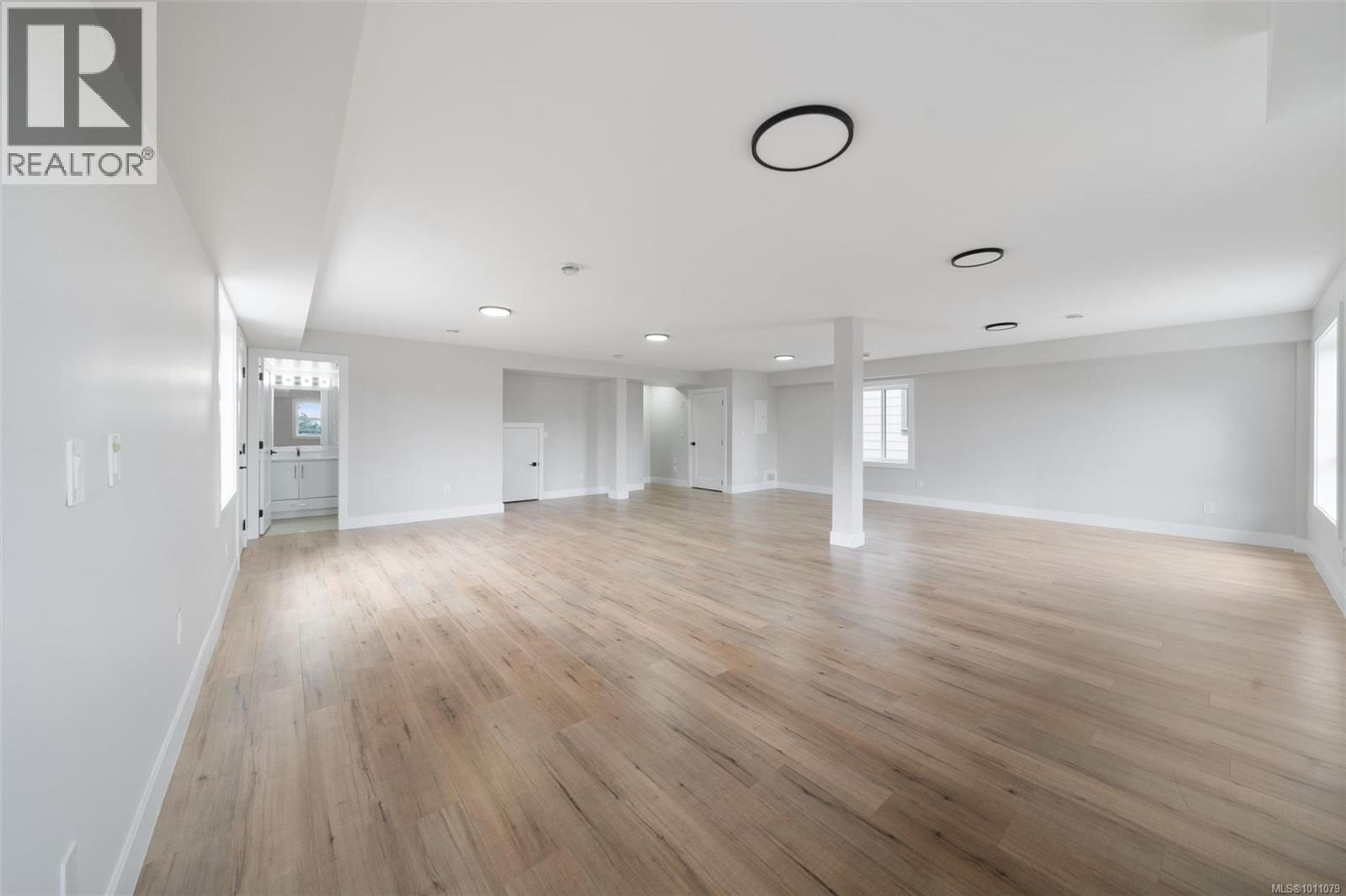 2210 ARCHER GATE - Image 43