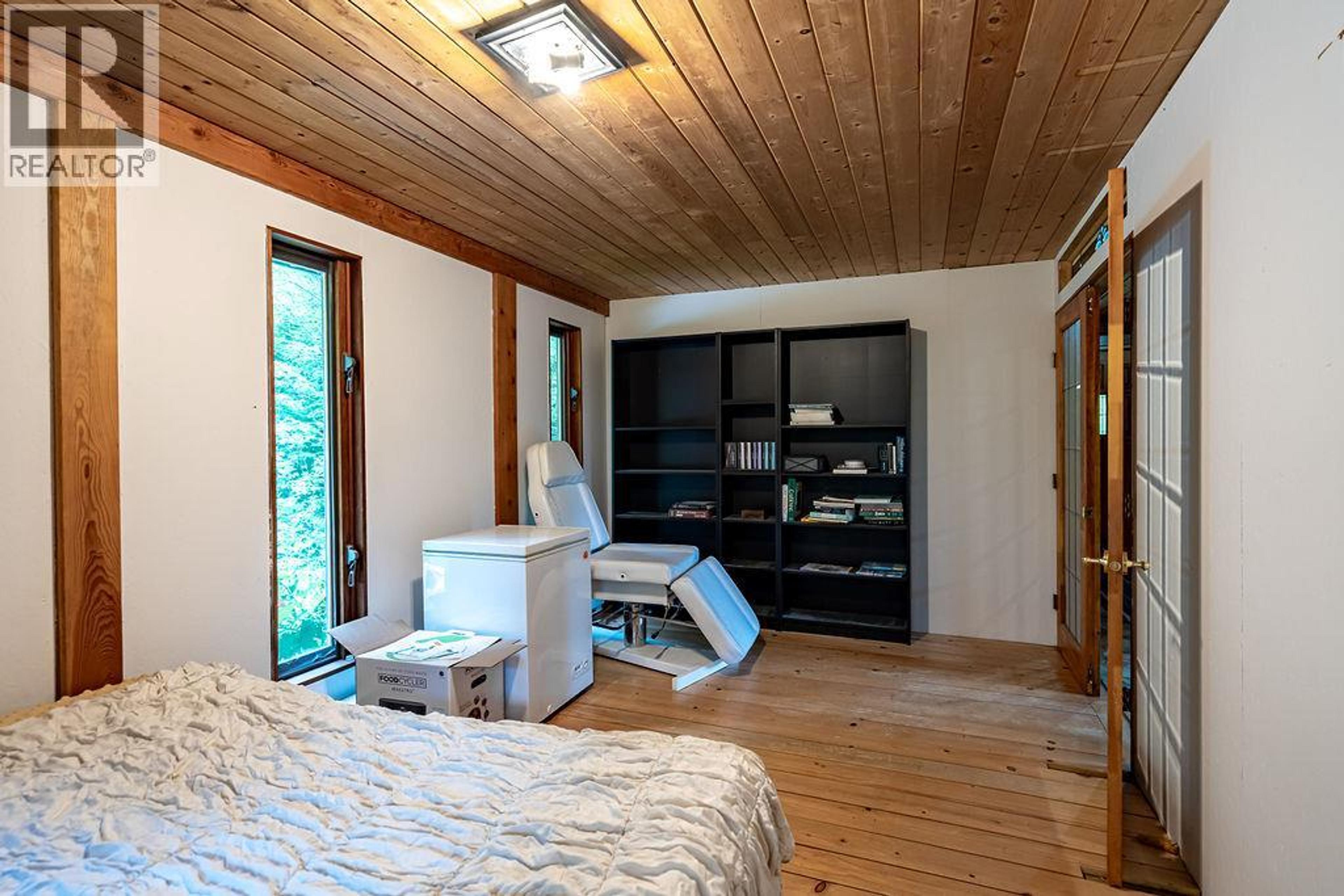 2987 SLOCAN VALLEY ROAD W ROAD - Image 20