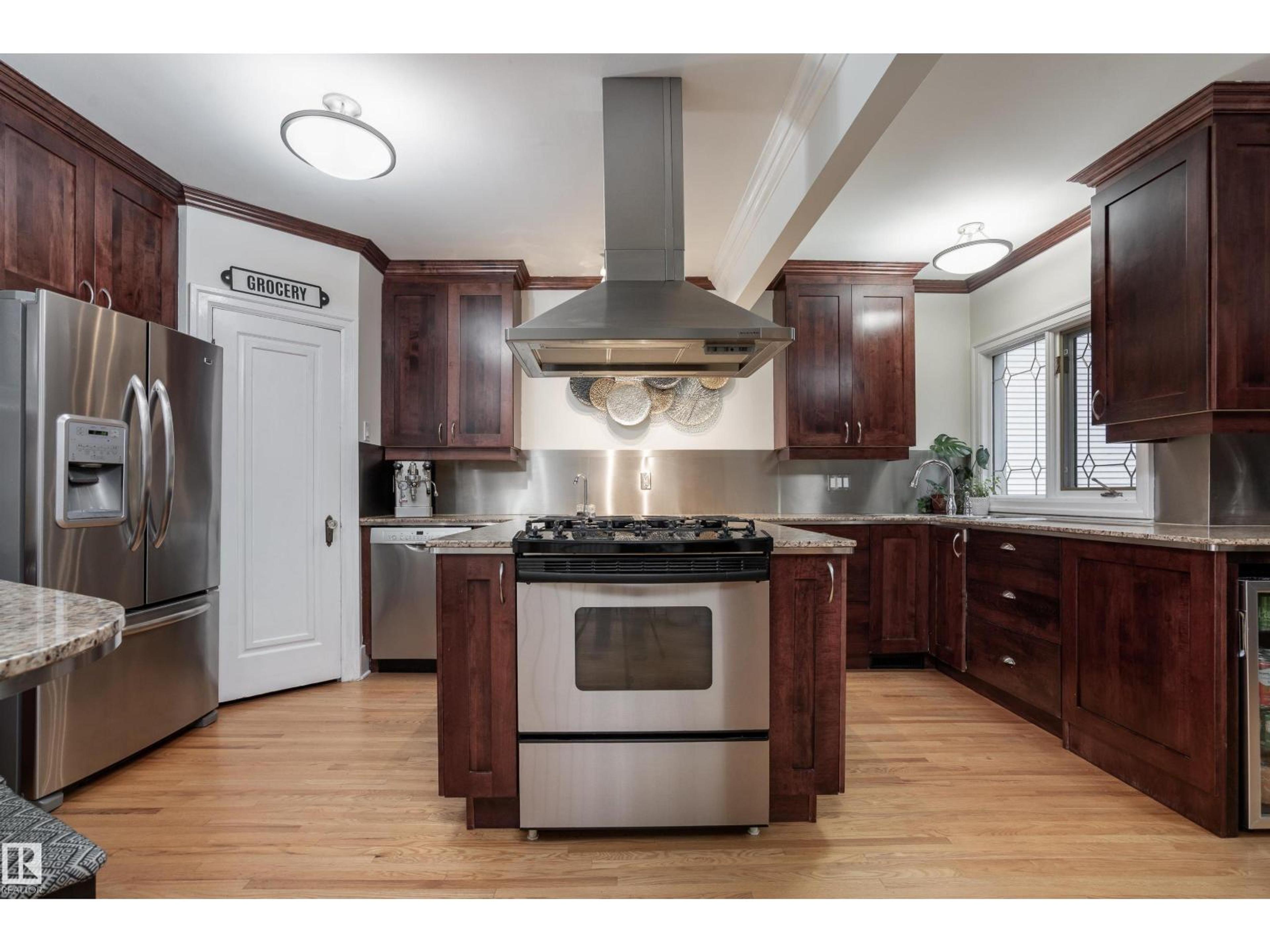 10015 97 AV NW - Image 16