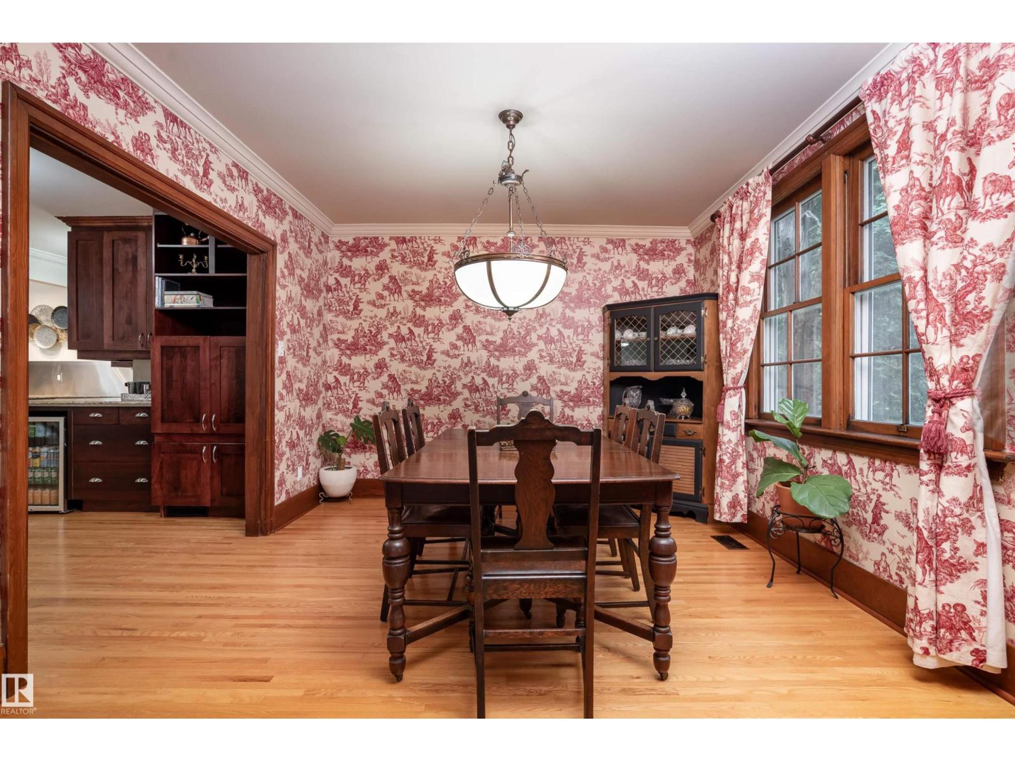 10015 97 AV NW - Image 2