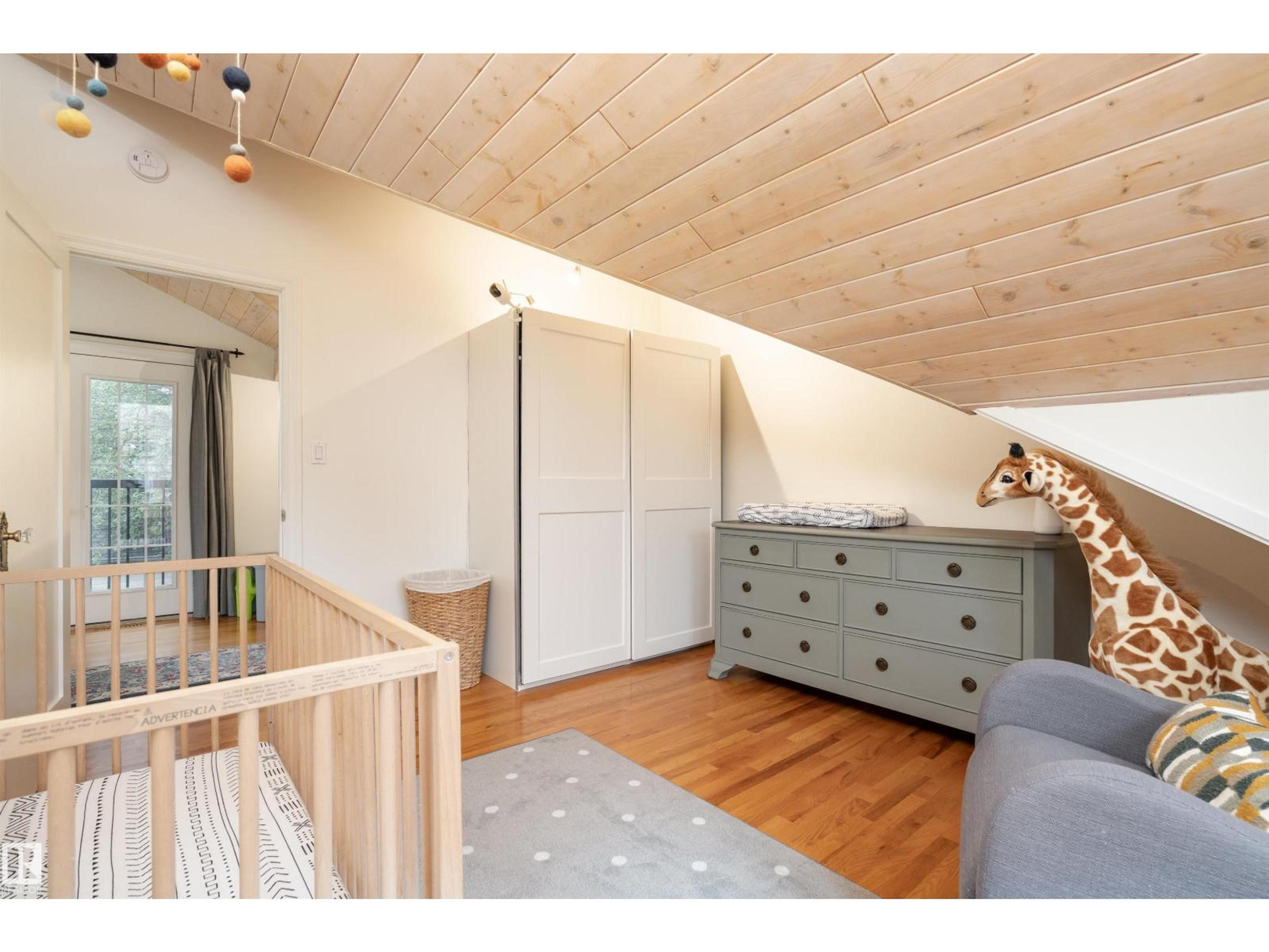 10015 97 AV NW - Image 26
