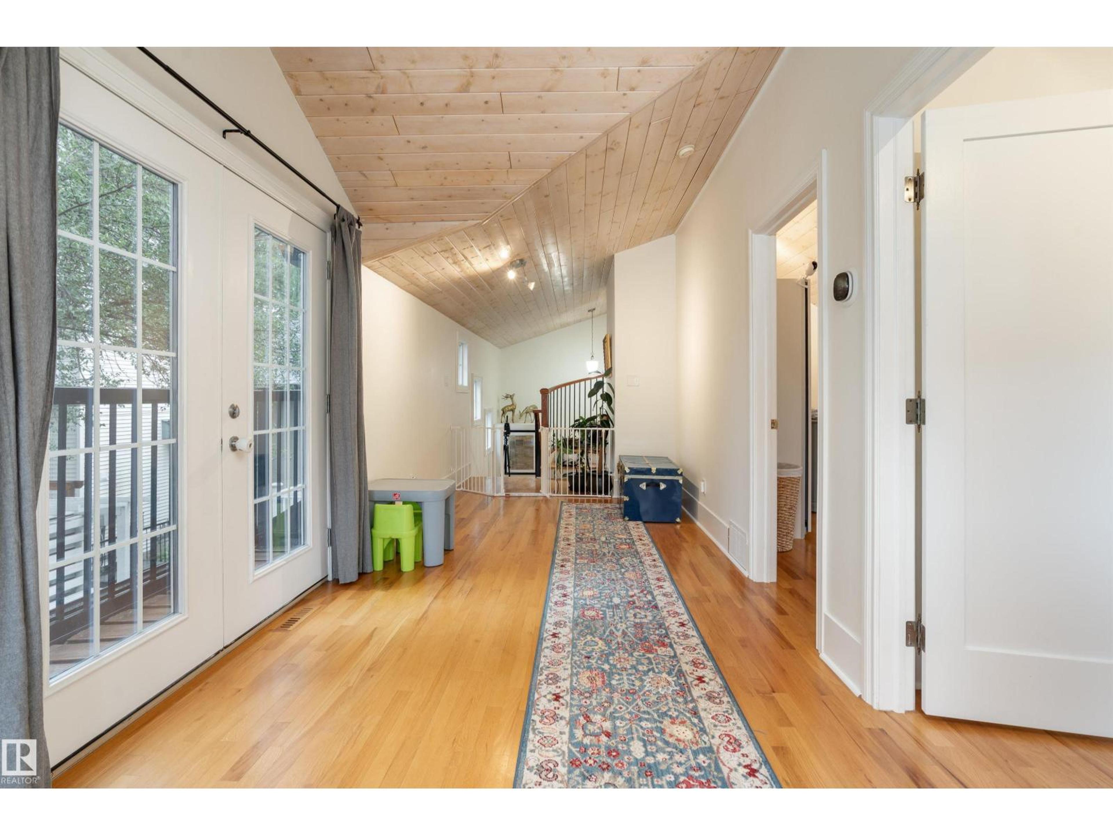 10015 97 AV NW - Image 28