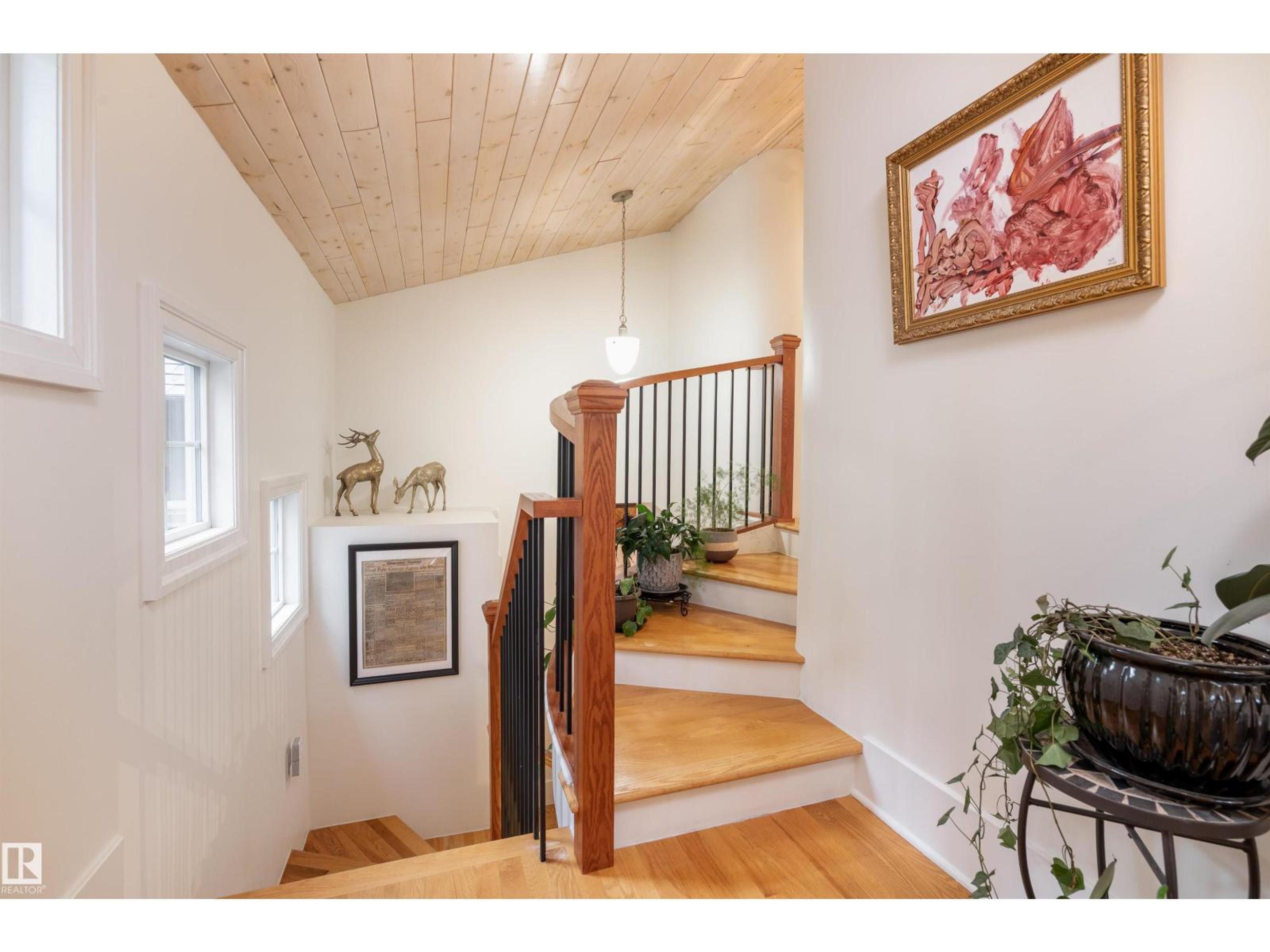 10015 97 AV NW - Image 32