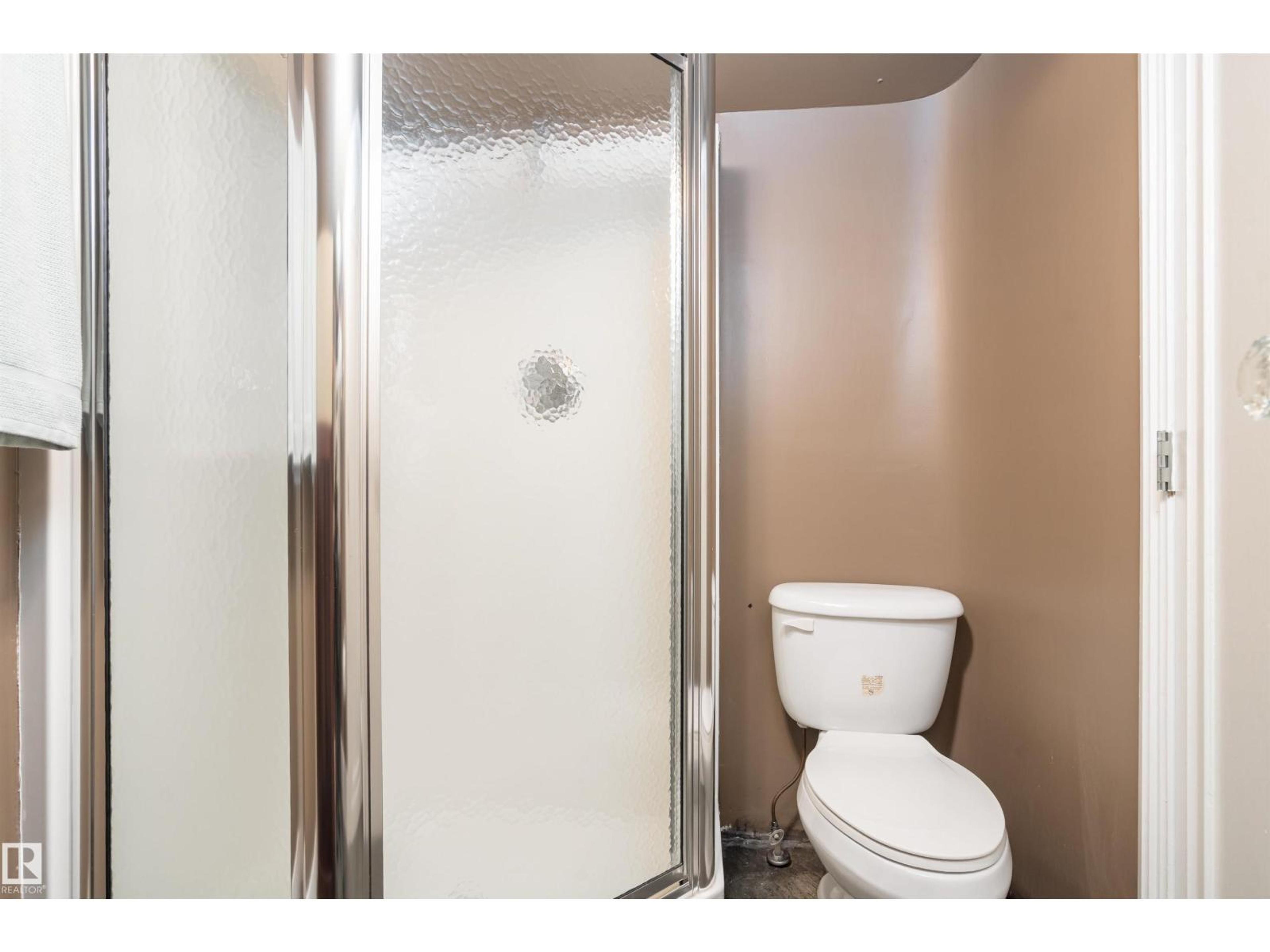 10015 97 AV NW - Image 34