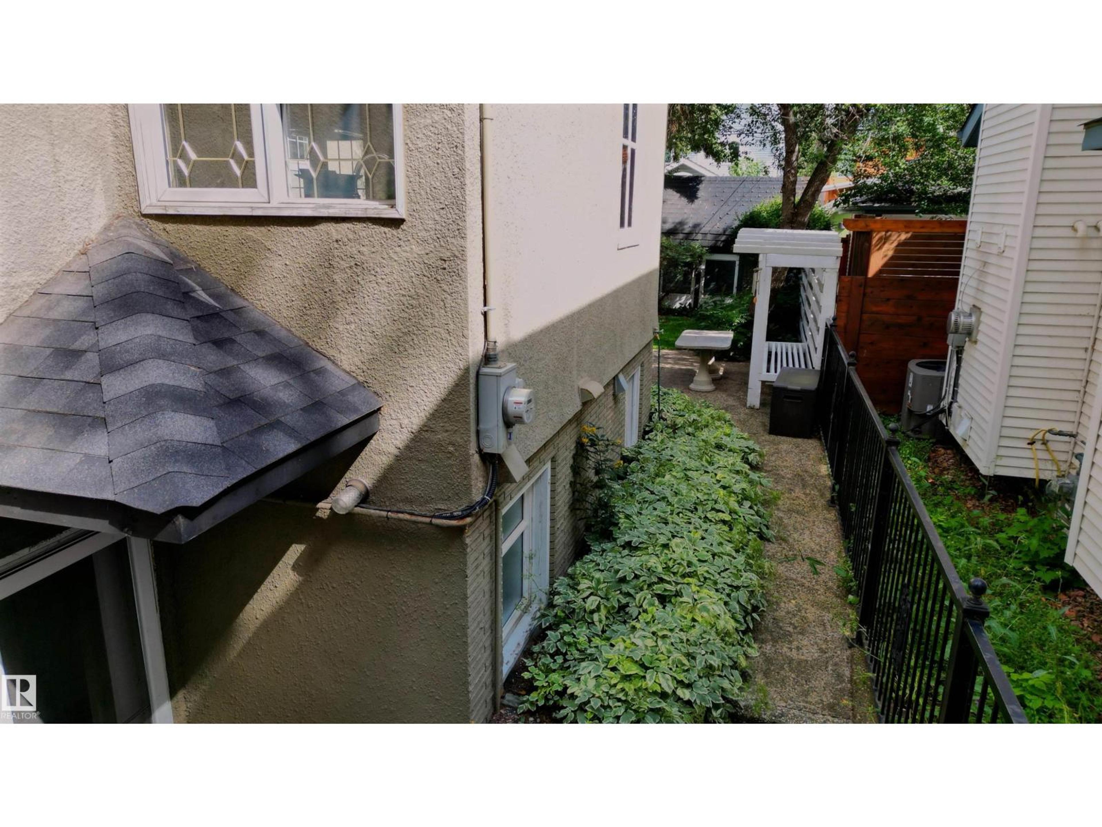 10015 97 AV NW - Image 57