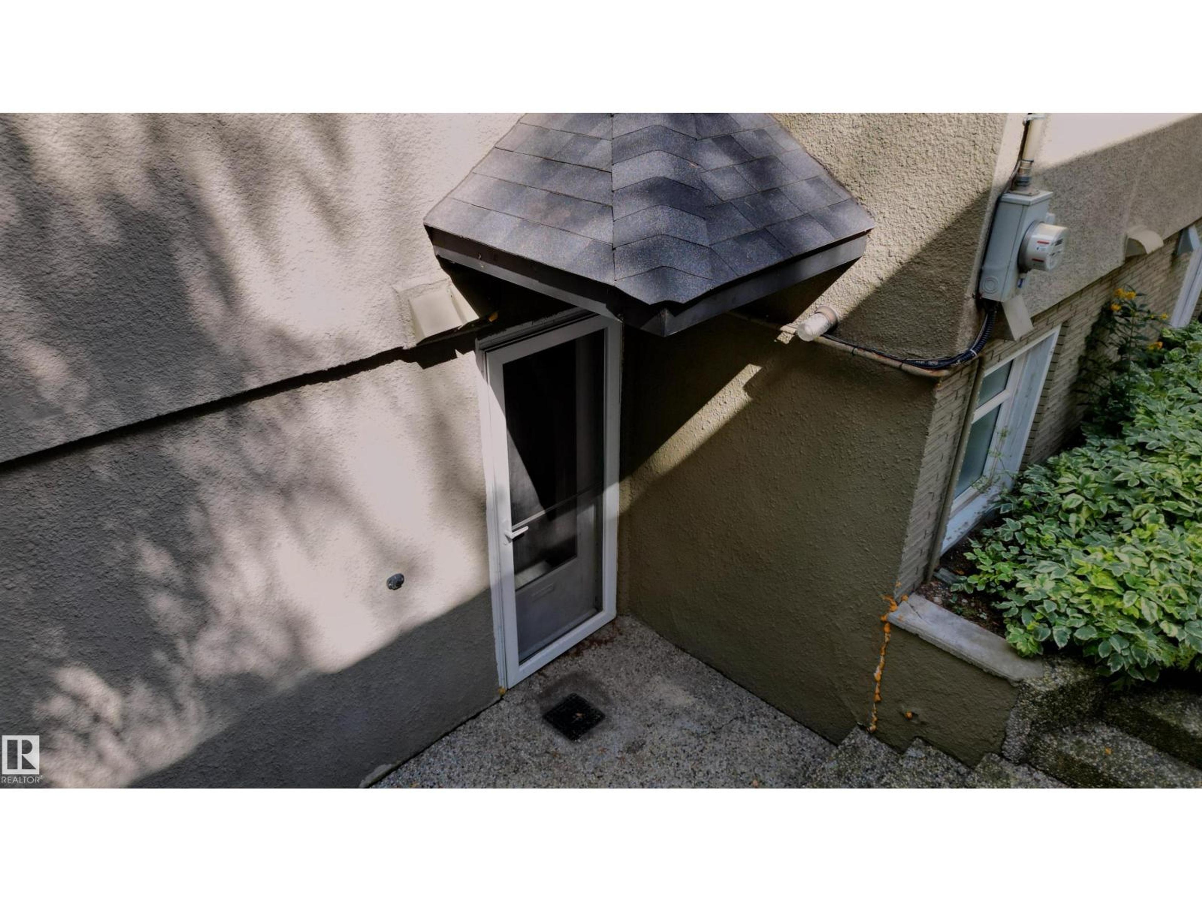 10015 97 AV NW - Image 59