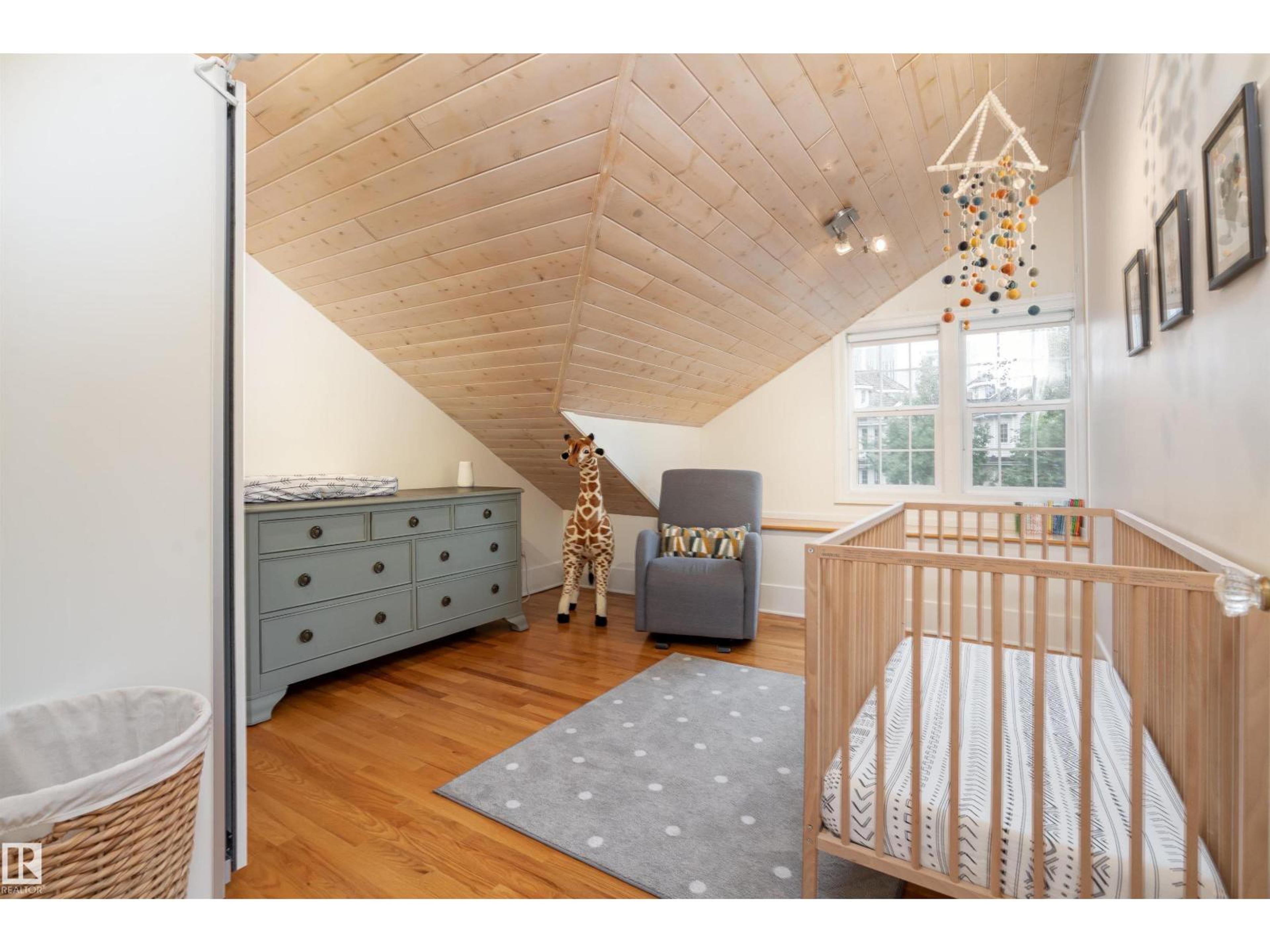 10015 97 AV NW - Image 7