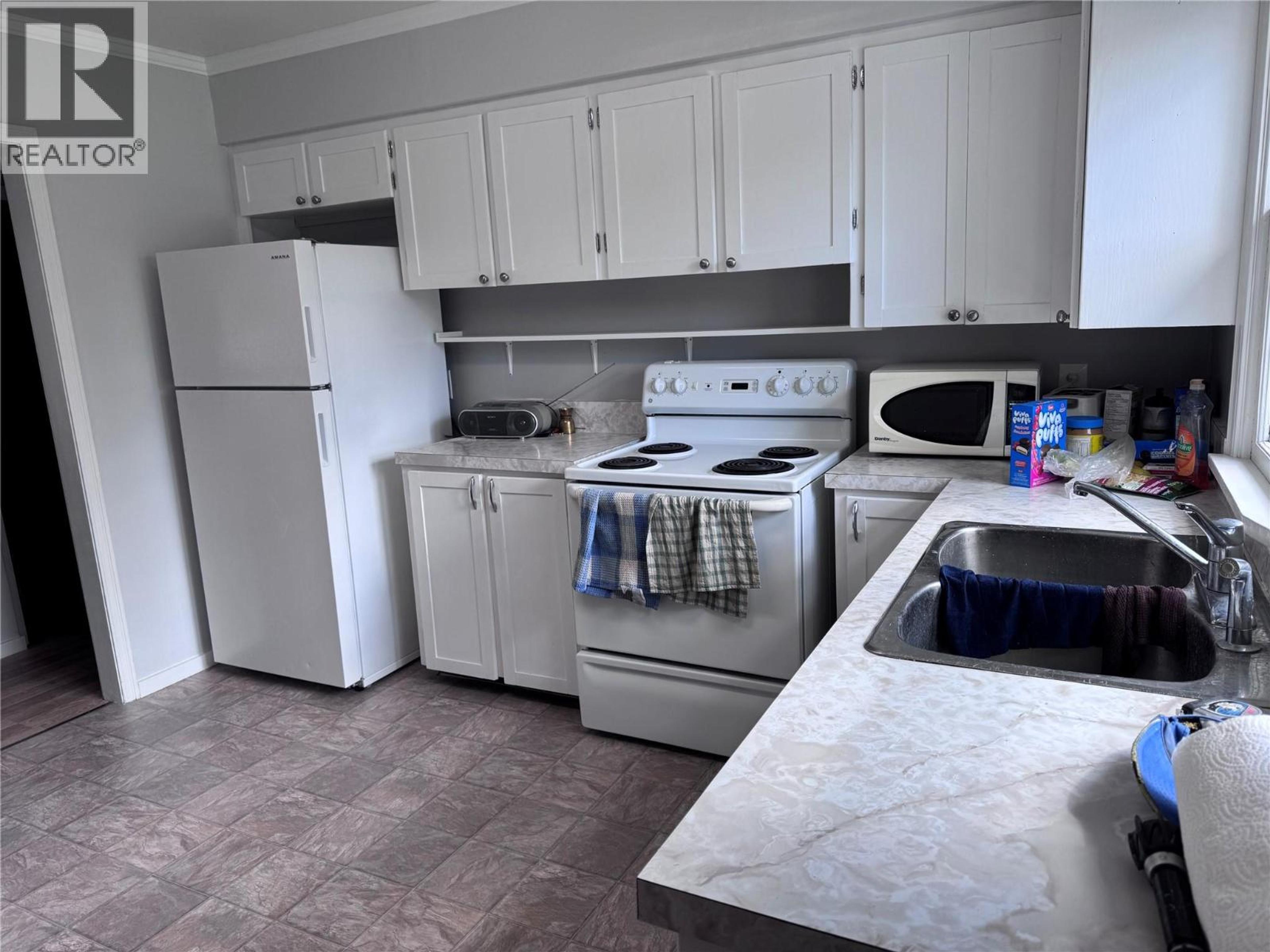 4903 48 AVENUE - Image 11