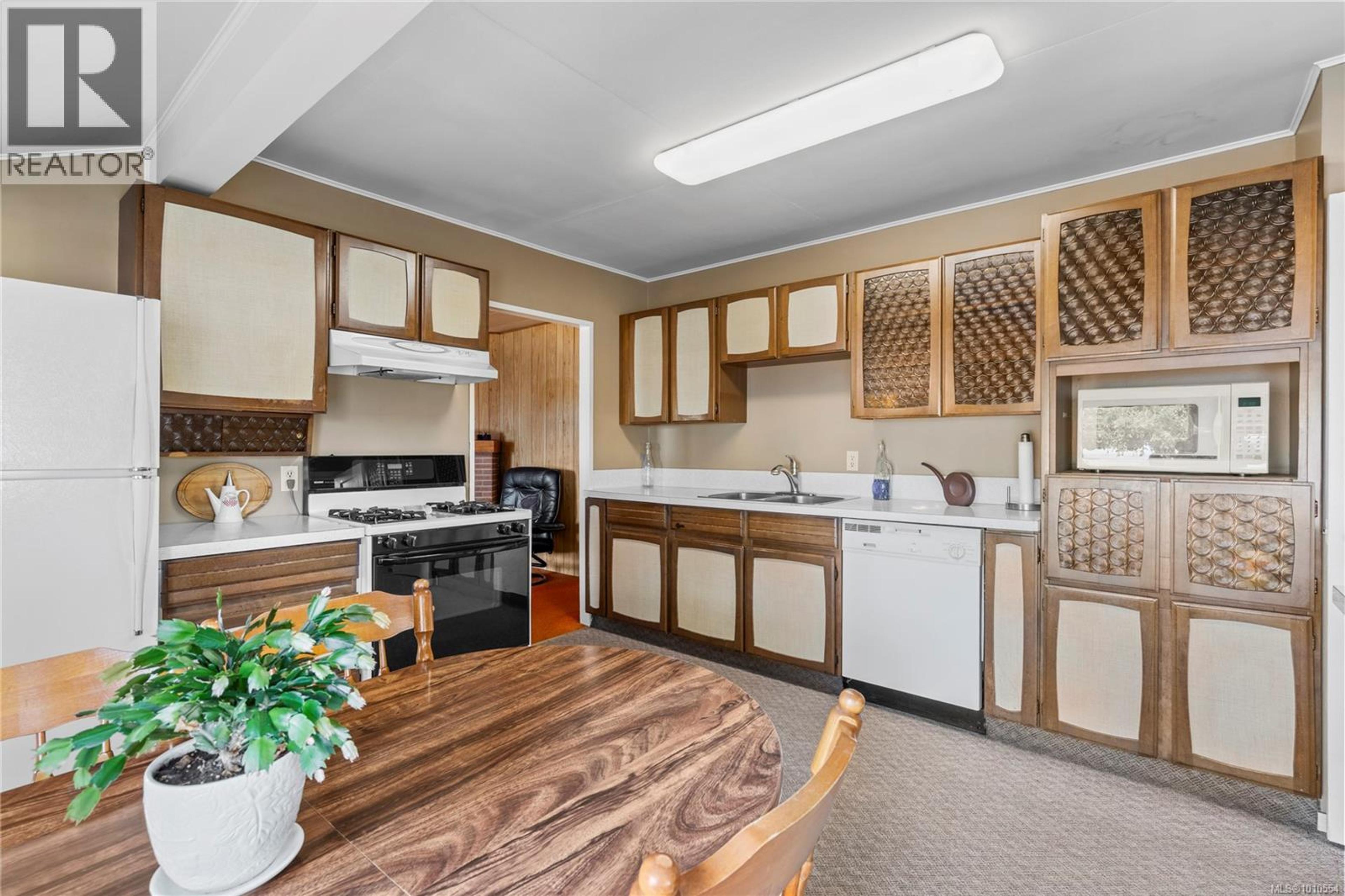 35 BOWSER RD - Image 4
