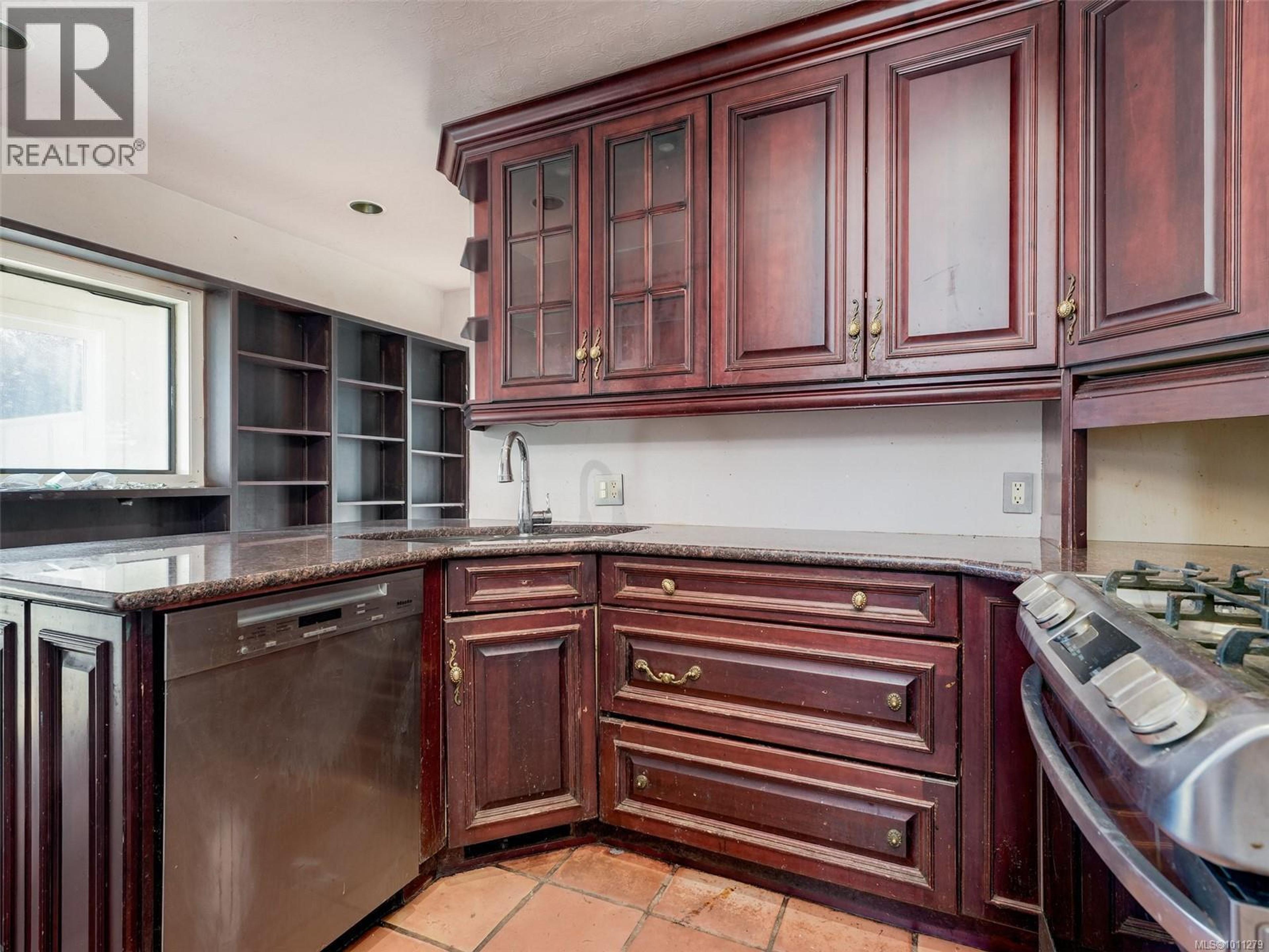 2707 FOUL BAY RD - Image 6