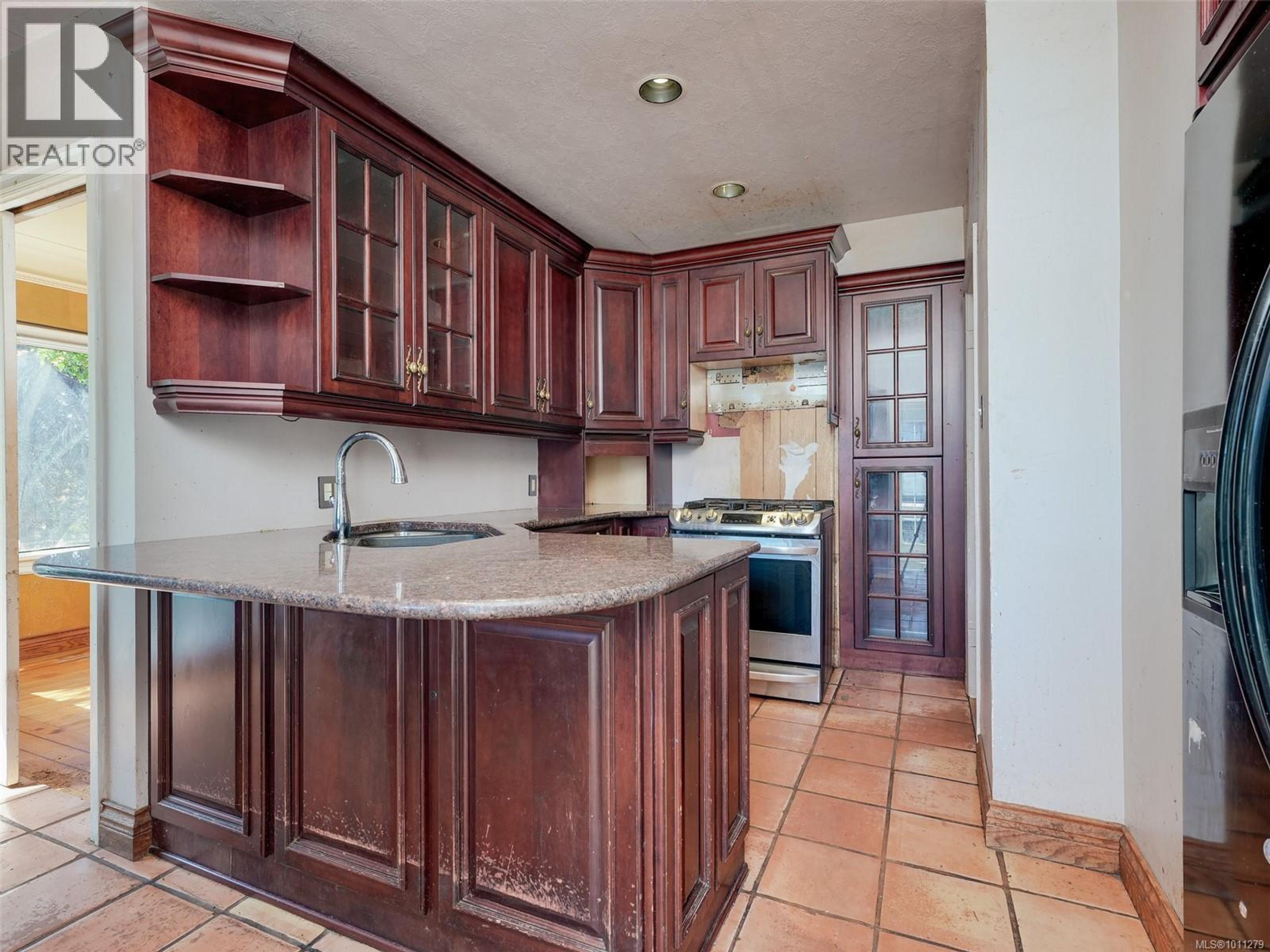 2707 FOUL BAY RD - Image 7