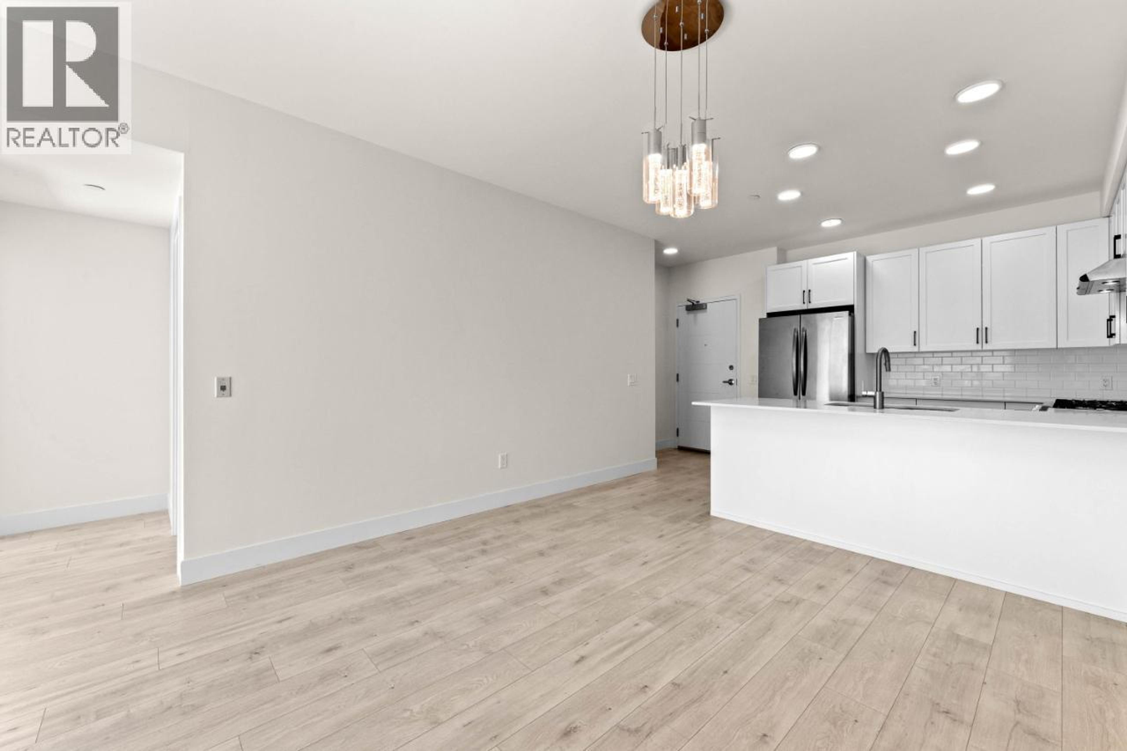 #206 651 DUNES DRIVE - Image 9