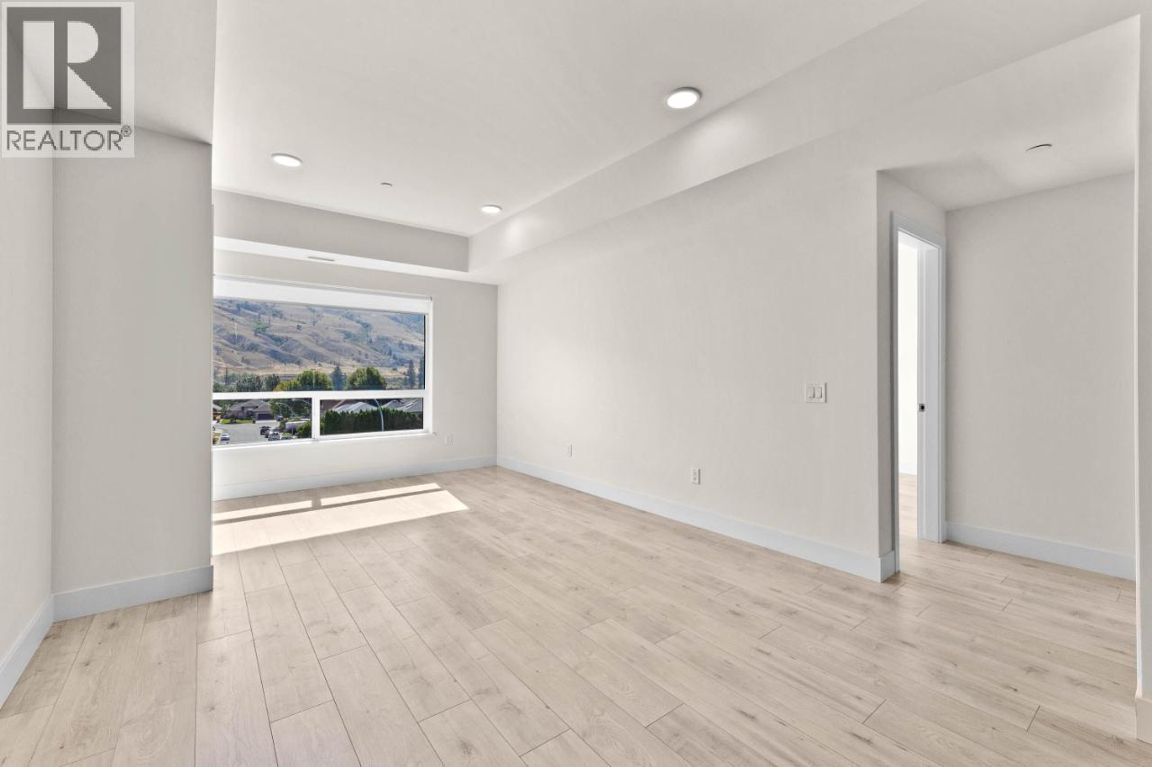 #206 651 DUNES DRIVE - Image 11