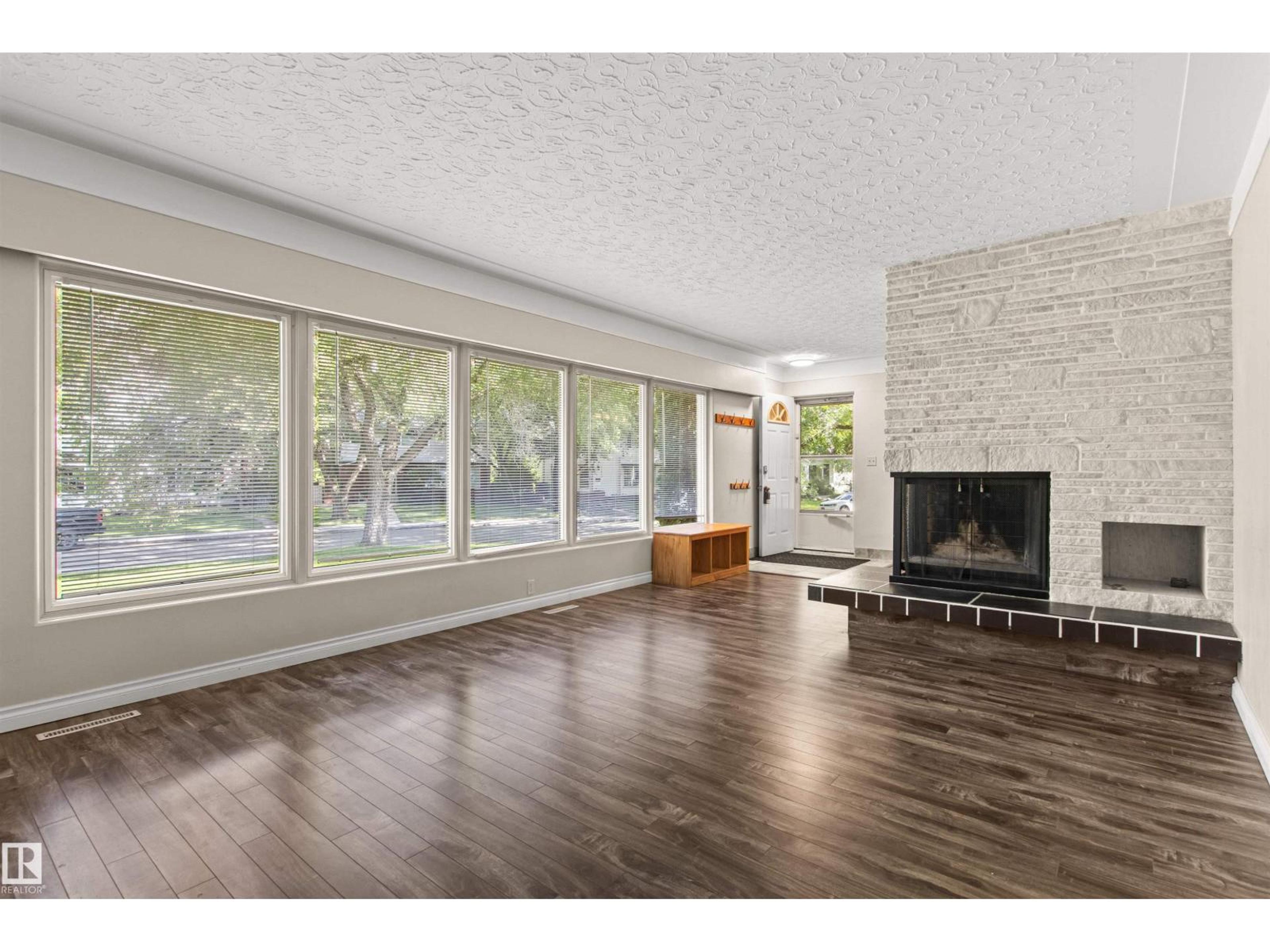 11819 75 AV NW - Image 7