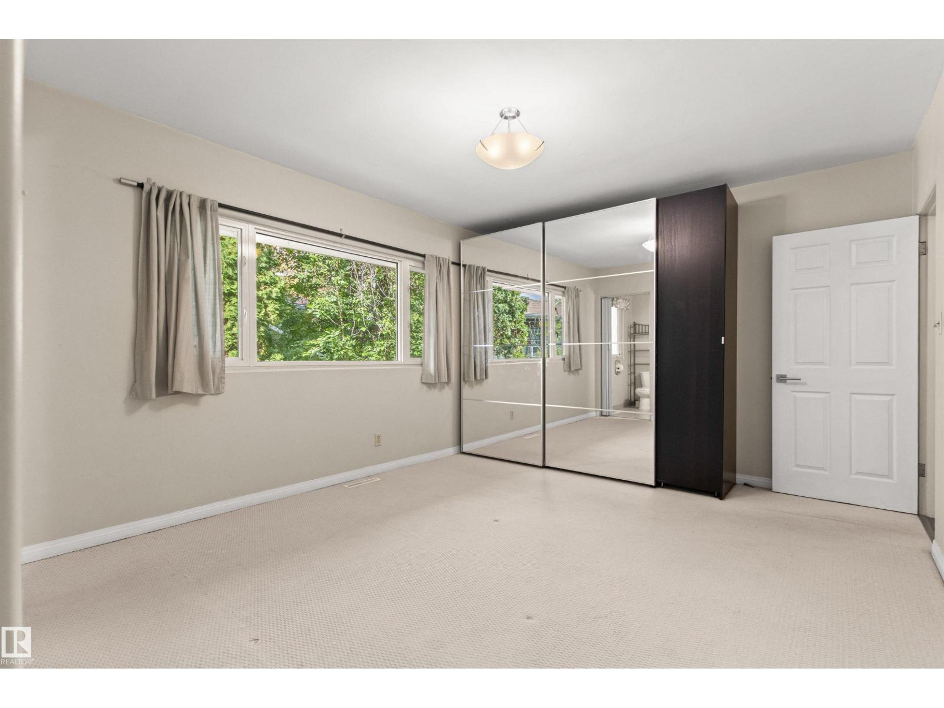 11819 75 AV NW - Image 25