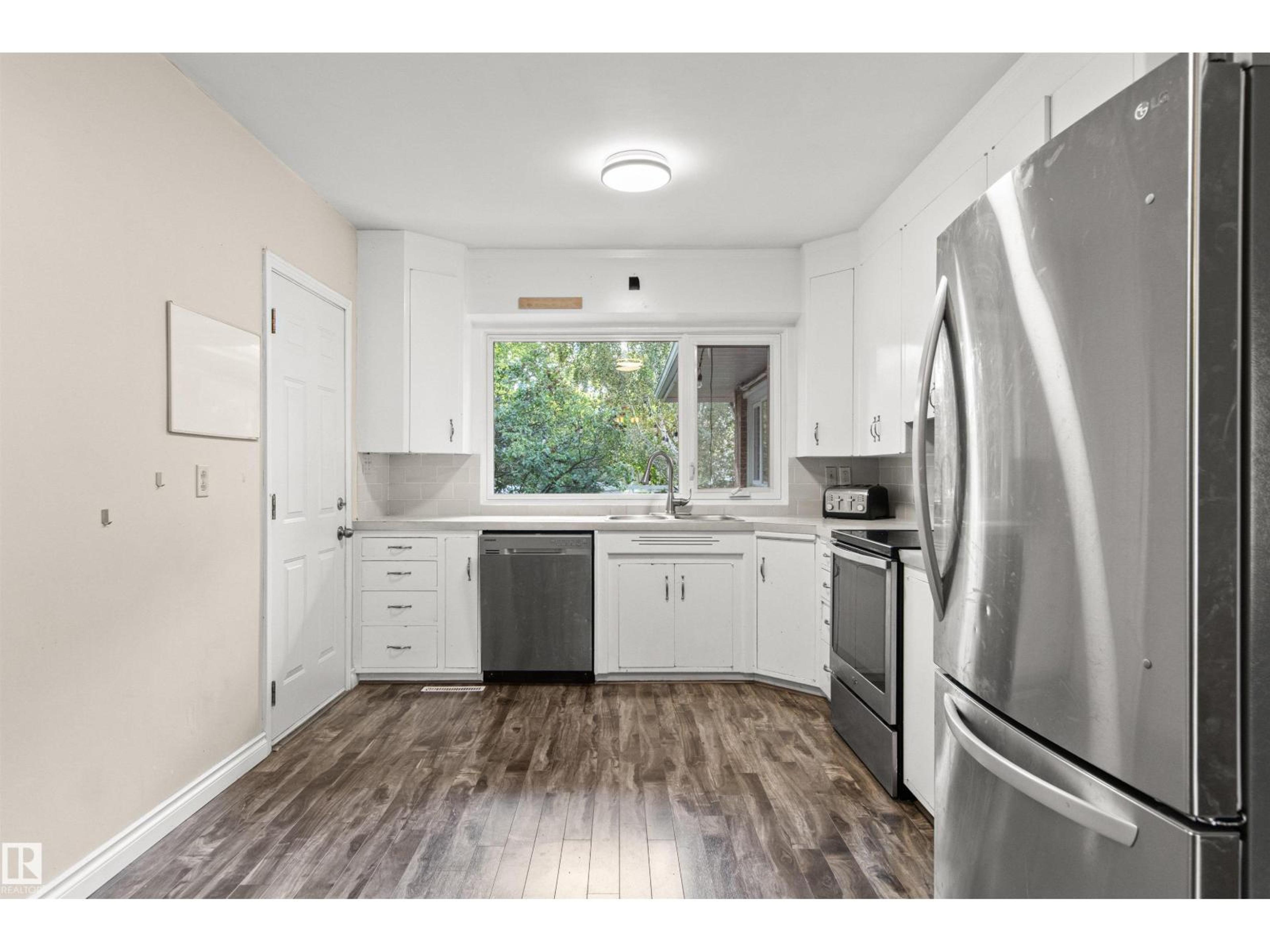 11819 75 AV NW - Image 17