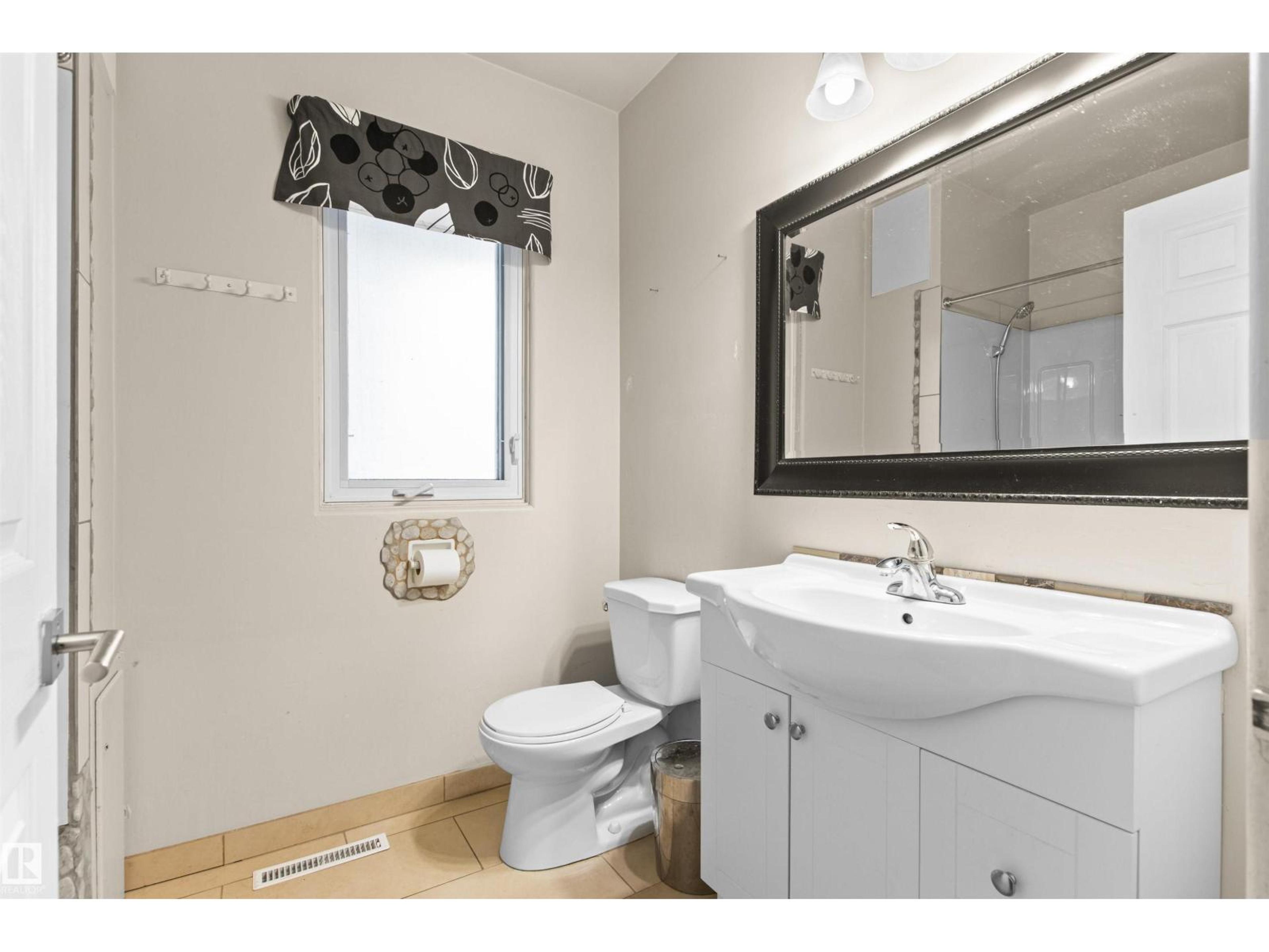 11819 75 AV NW - Image 32