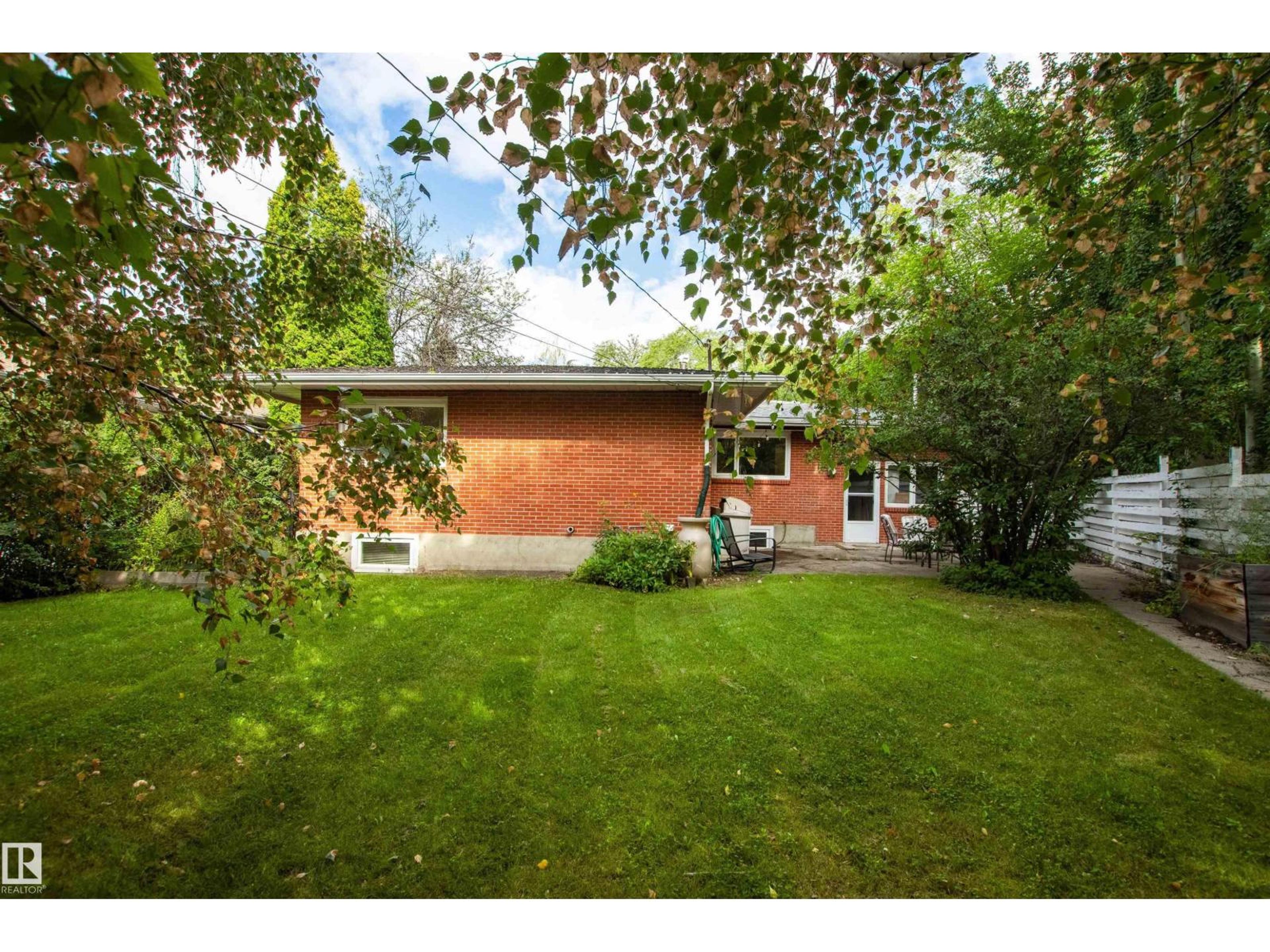 11819 75 AV NW - Image 60