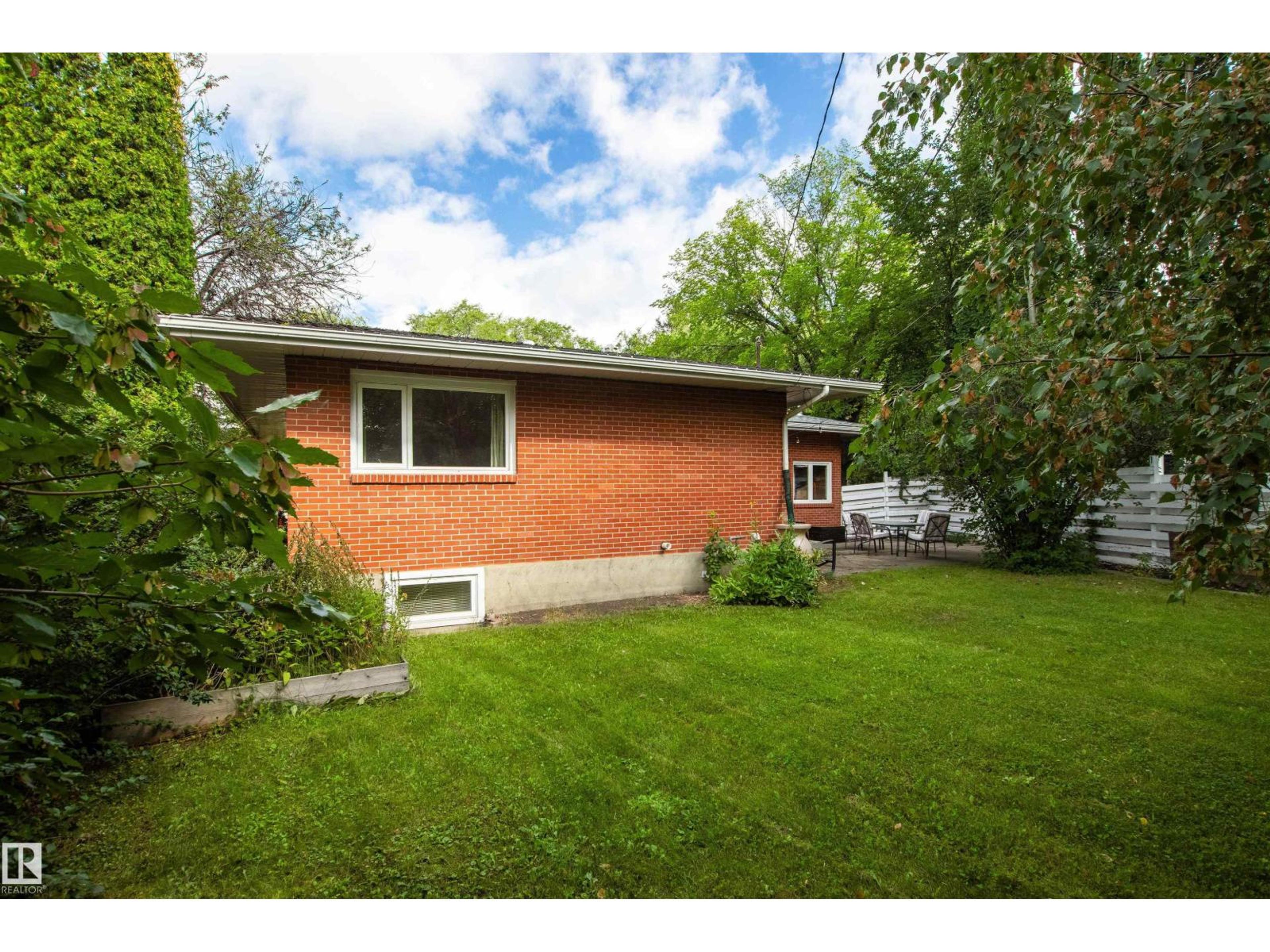 11819 75 AV NW - Image 59