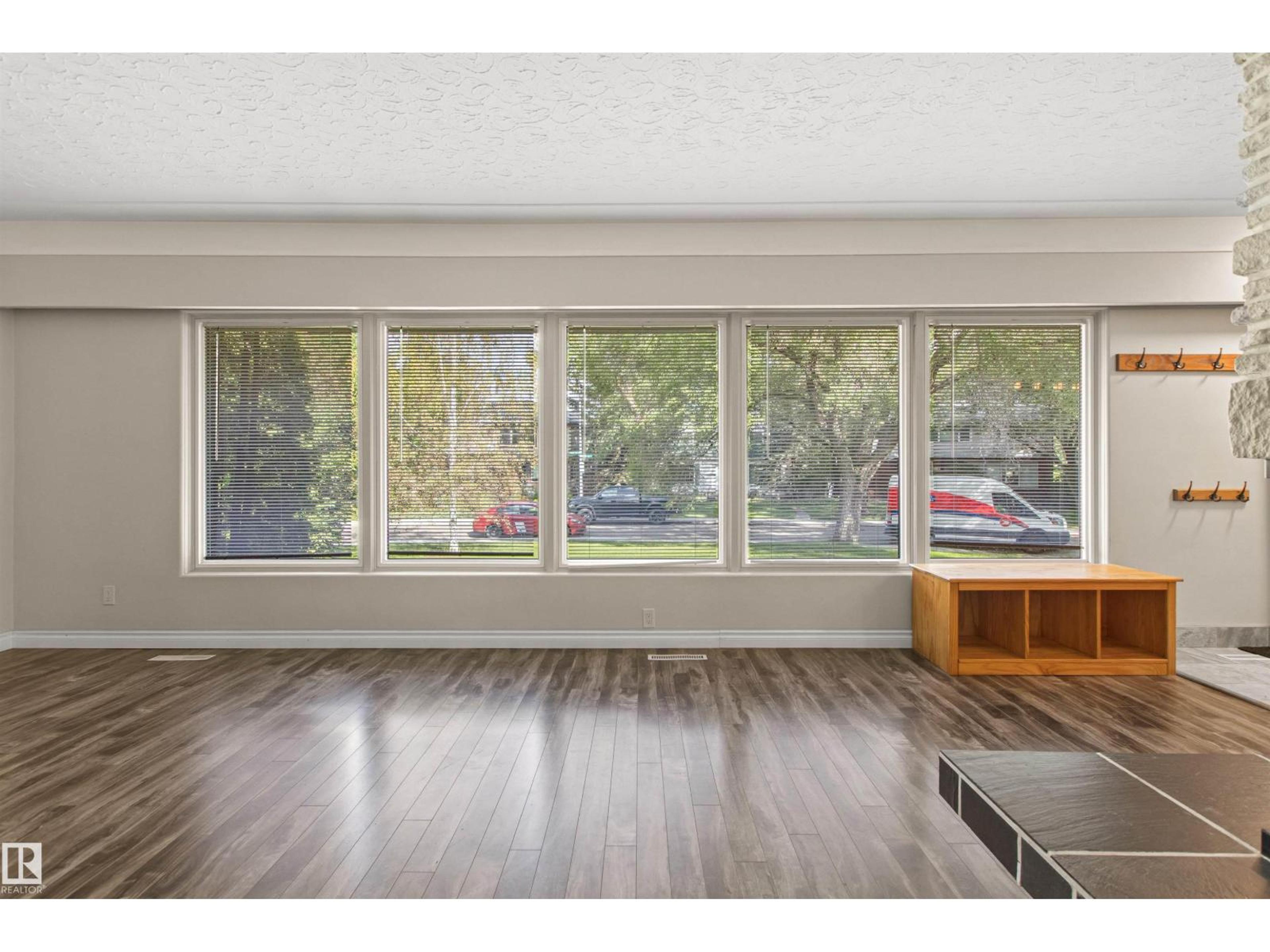 11819 75 AV NW - Image 8