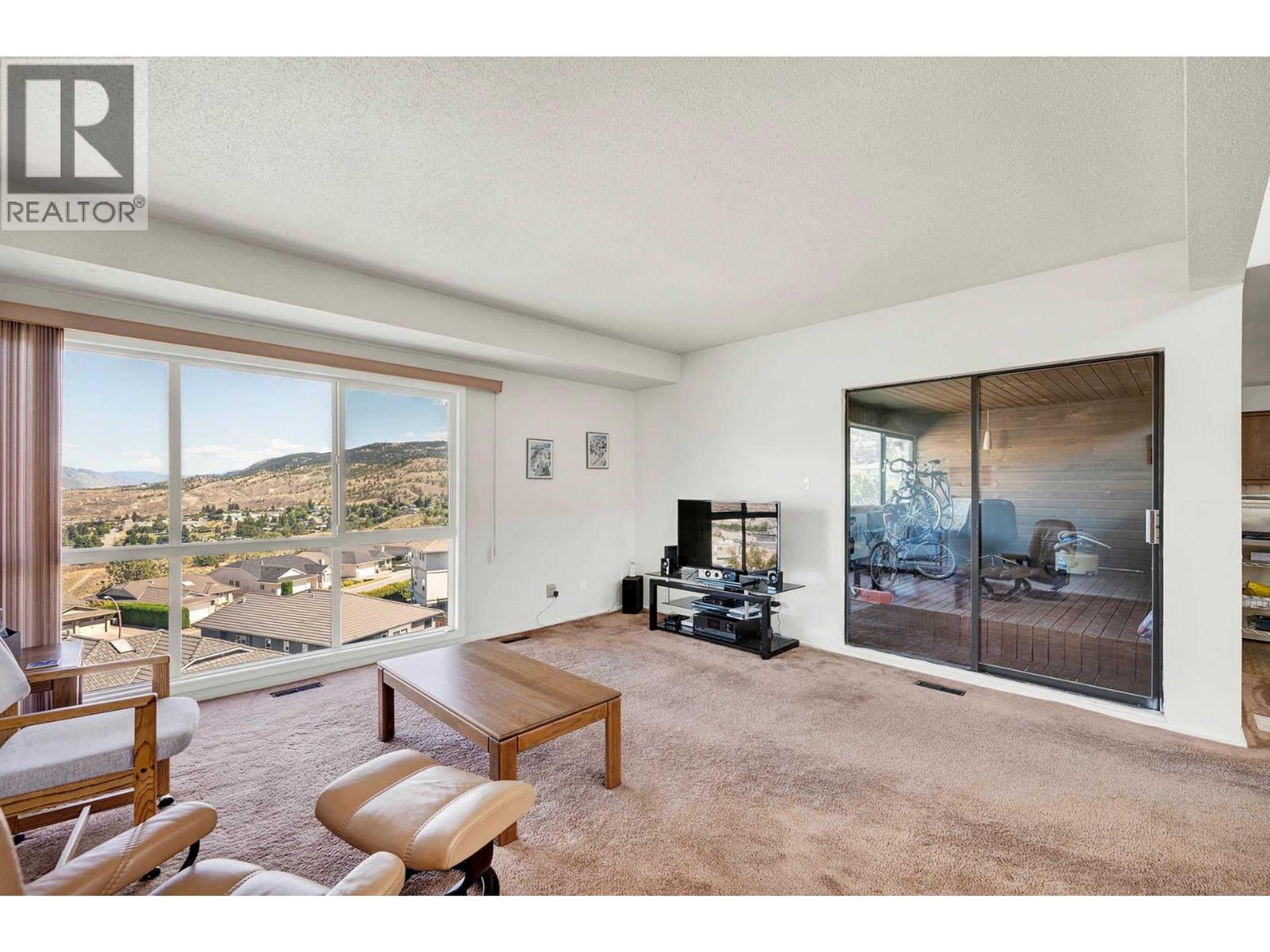 #33 137 MCGILL ROAD - Image 3