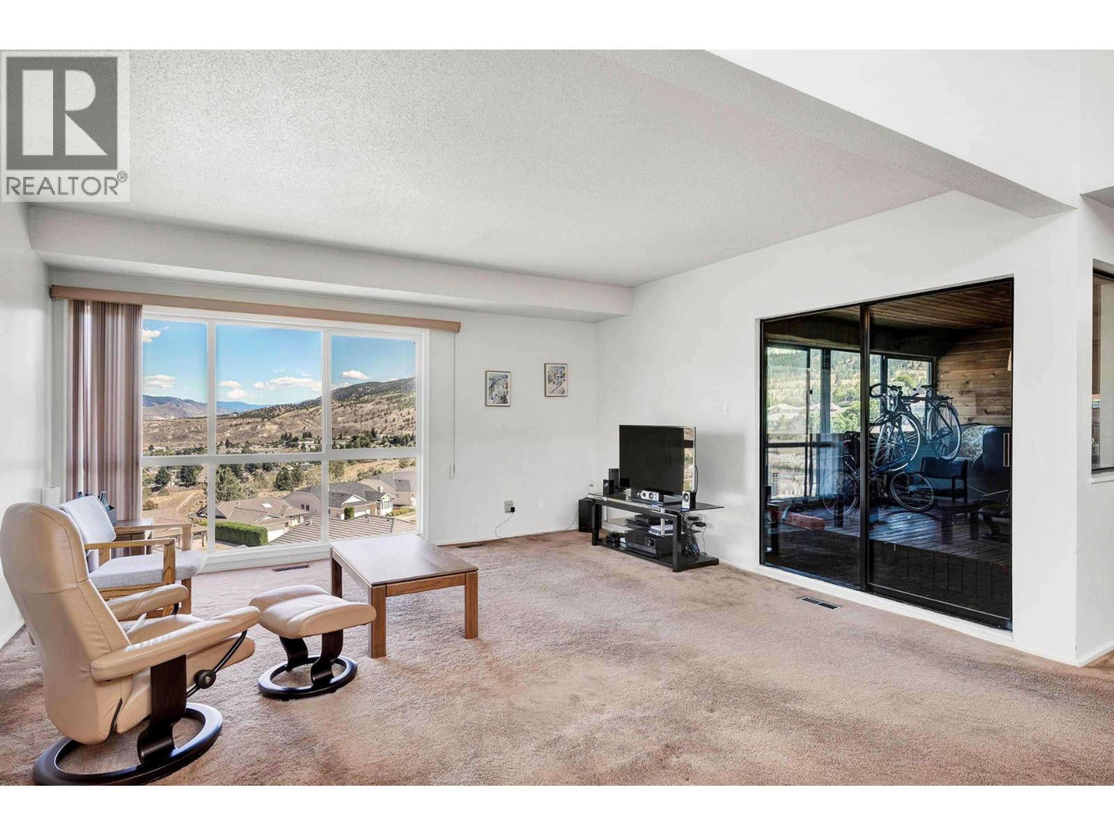 #33 137 MCGILL ROAD - Image 4
