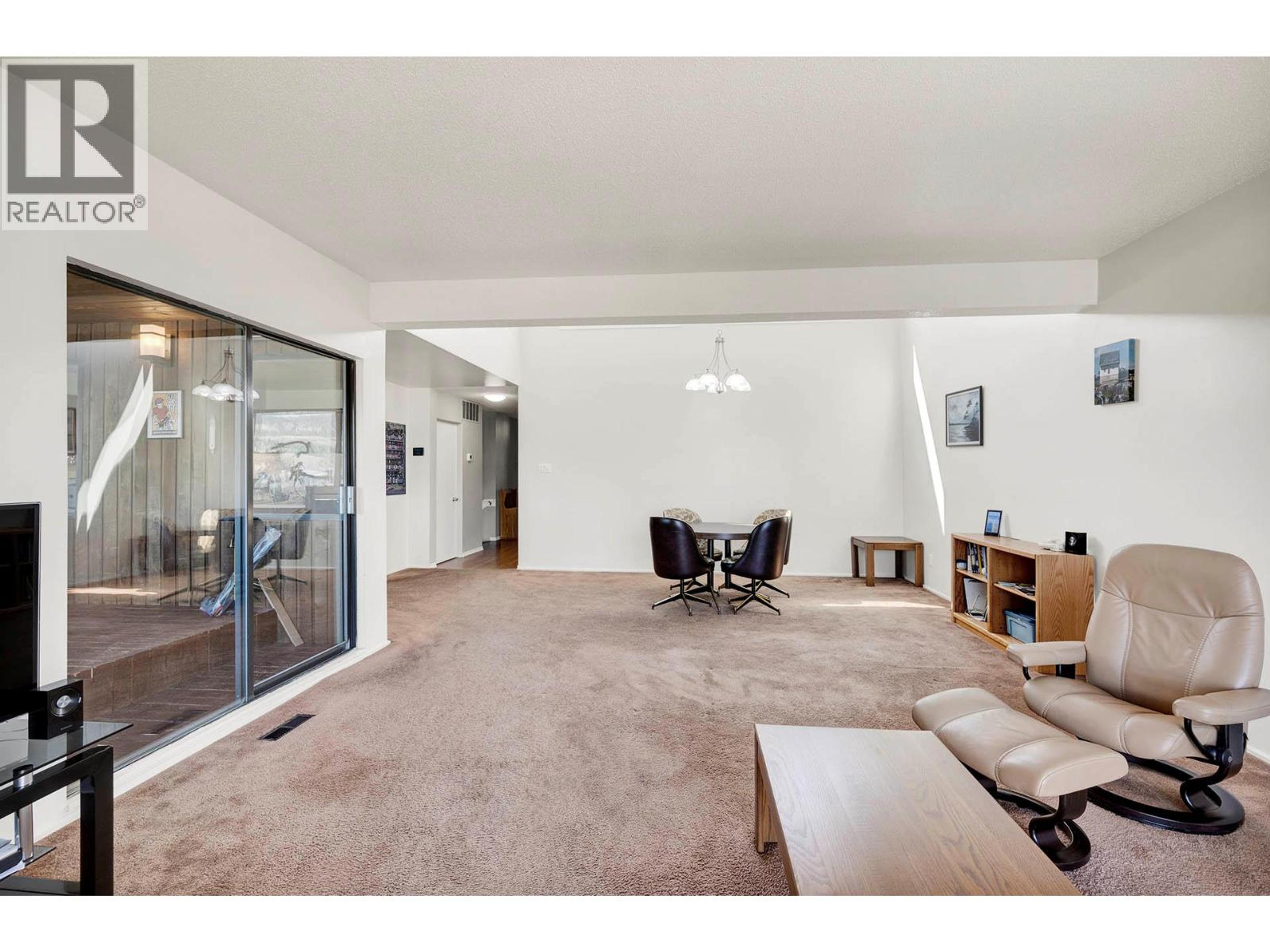 #33 137 MCGILL ROAD - Image 6