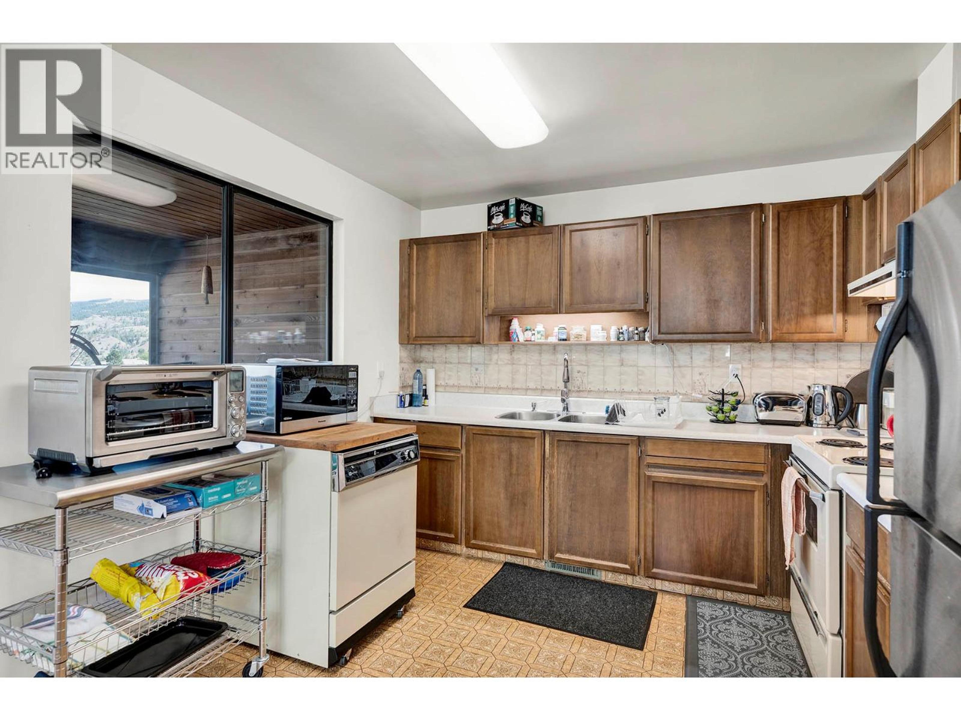 #33 137 MCGILL ROAD - Image 9