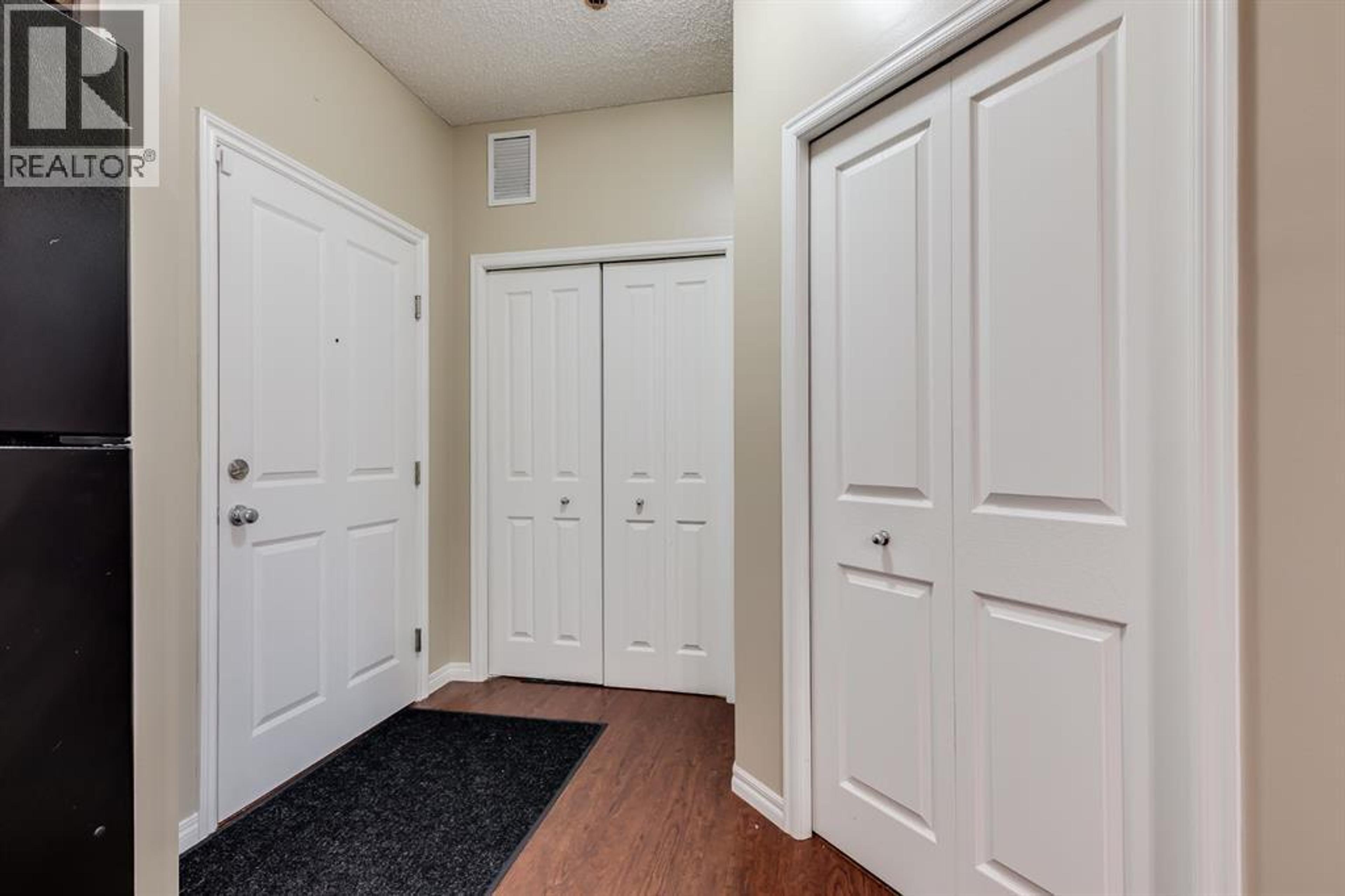 2102, 4 KINGSLAND CLOSE SE - Image 22